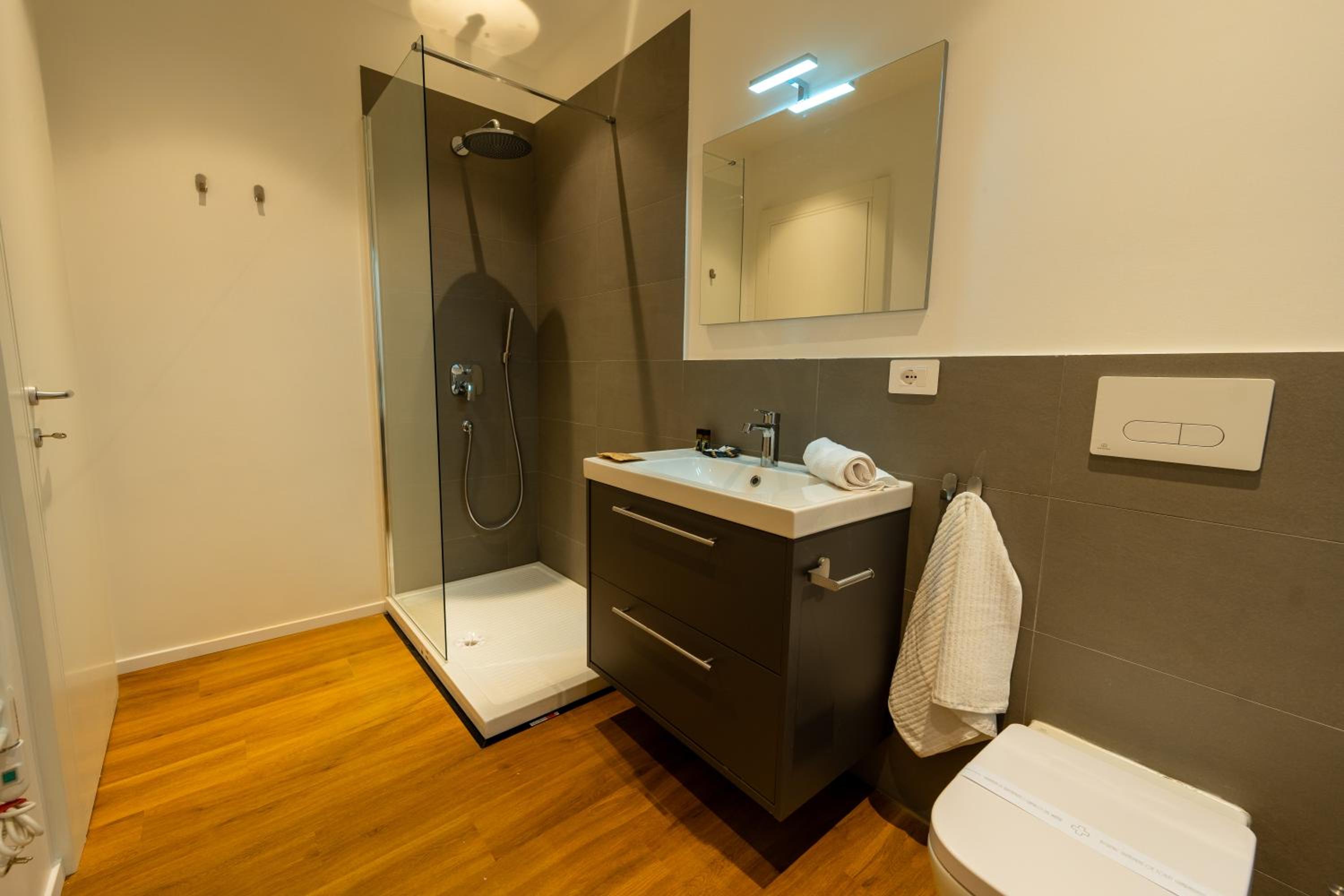Near Vatican, Irnerio 47 Guest House