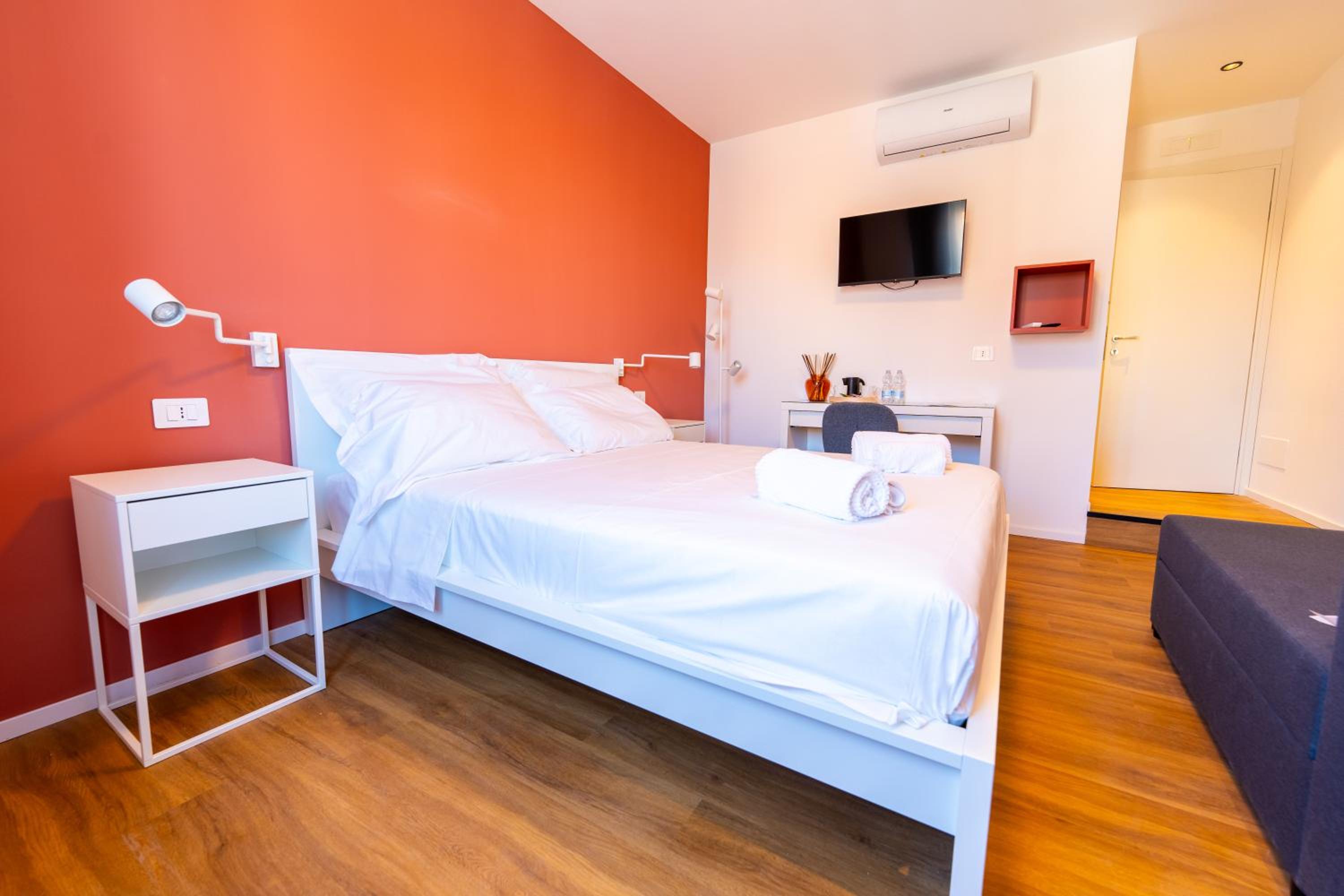 Near Vatican, Irnerio 47 Guest House