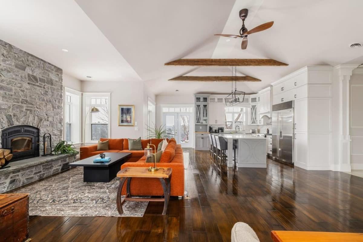Badger's Sett - Estate on point with hot tub