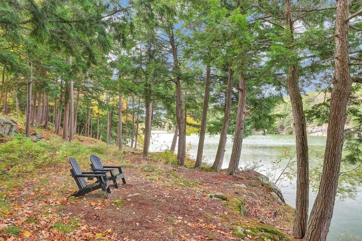 Badger's Sett - Estate on point with hot tub