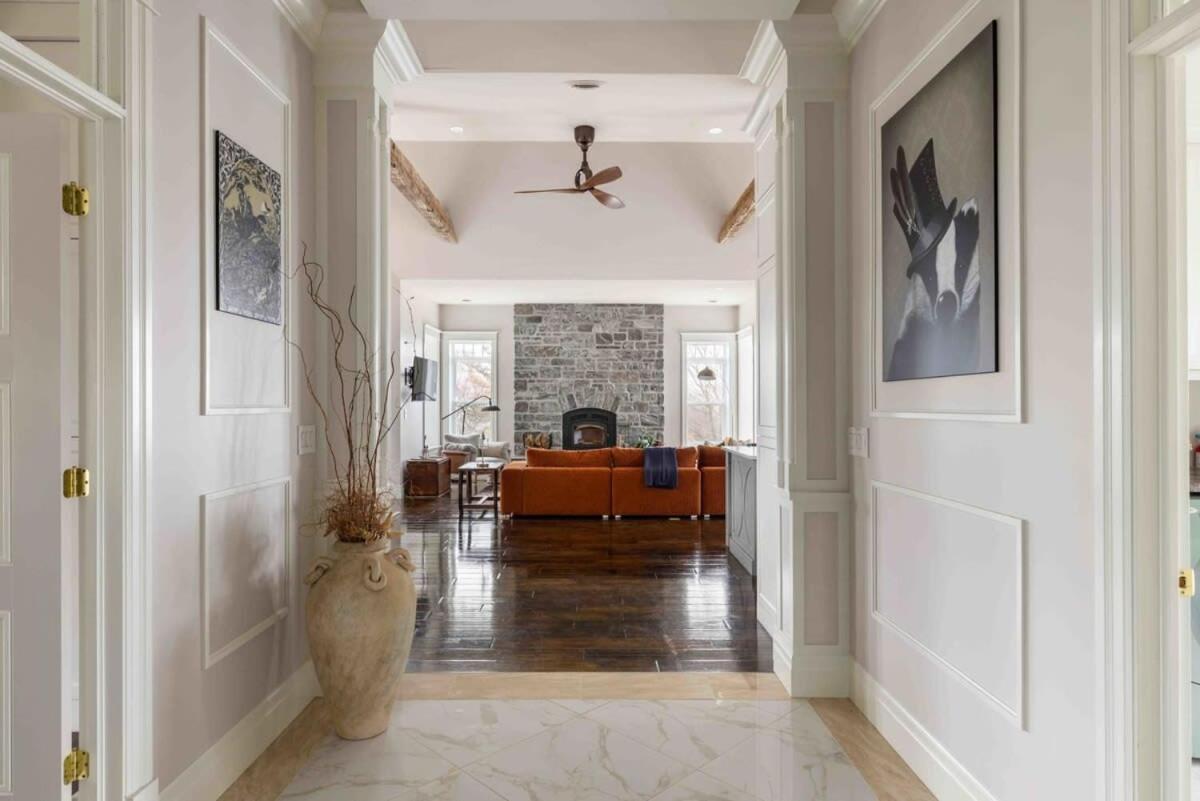 Badger's Sett - Estate on point with hot tub
