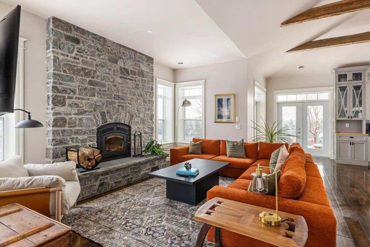 Badger's Sett - Estate on point with hot tub