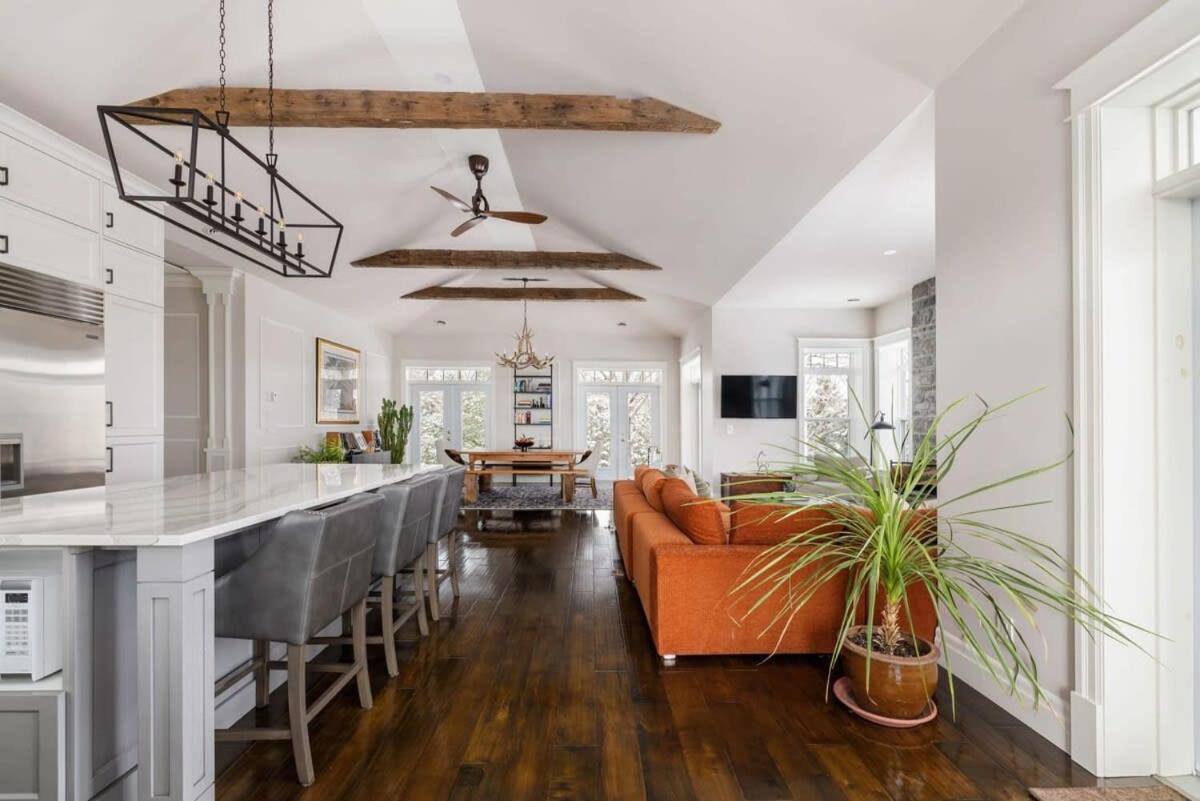 Badger's Sett - Estate on point with hot tub