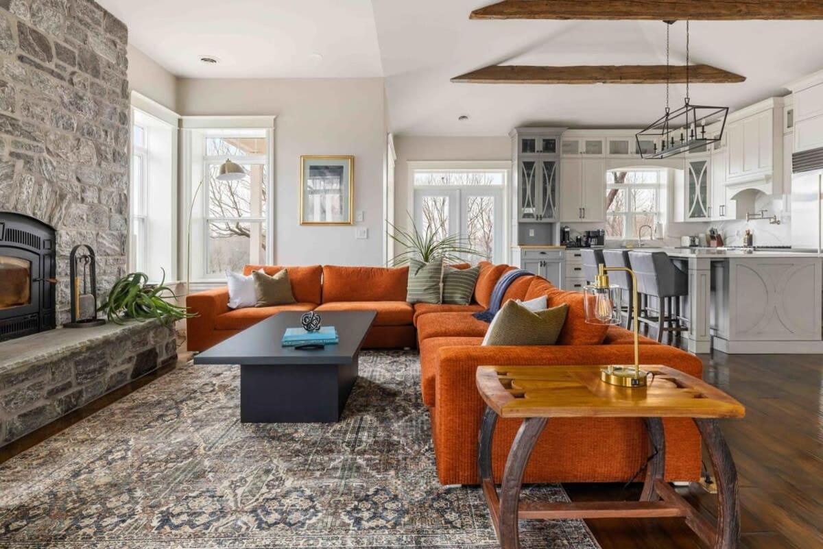 Badger's Sett - Estate on point with hot tub