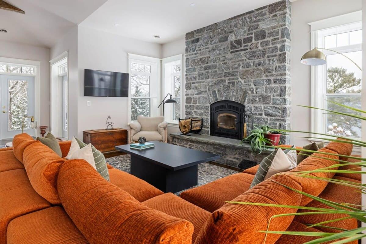 Badger's Sett - Estate on point with hot tub