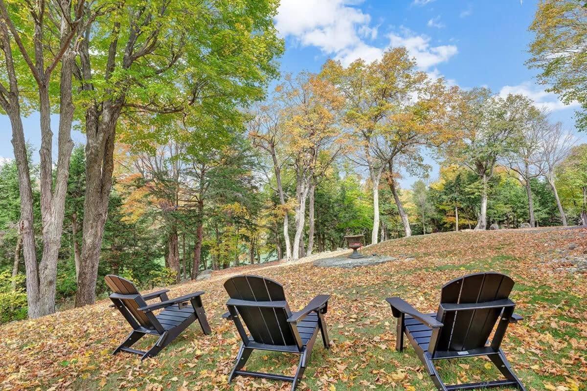 Badger's Sett - Estate on point with hot tub