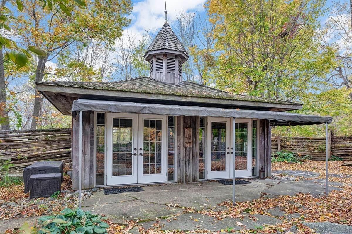 Badger's Sett - Estate on point with hot tub