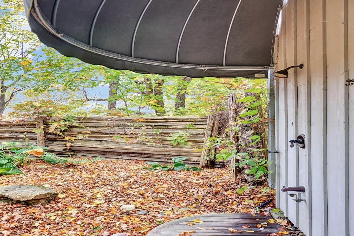 Badger's Sett - Estate on point with hot tub