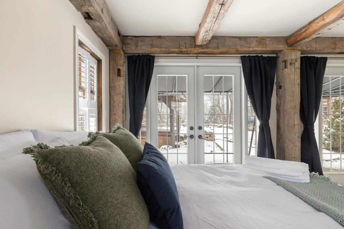Badger's Sett - Estate on point with hot tub