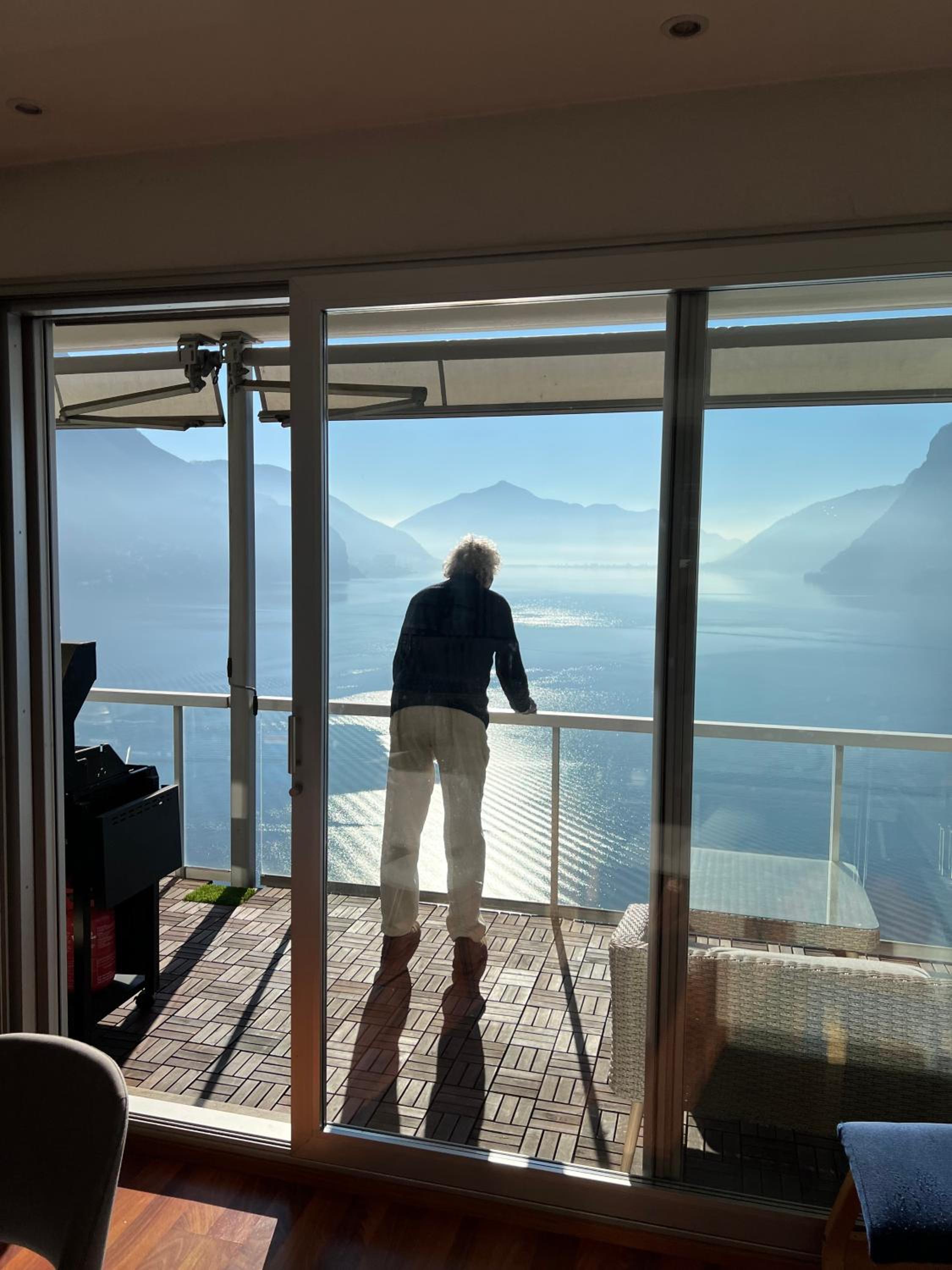 Attico con vista panoramica sul lago - due camere