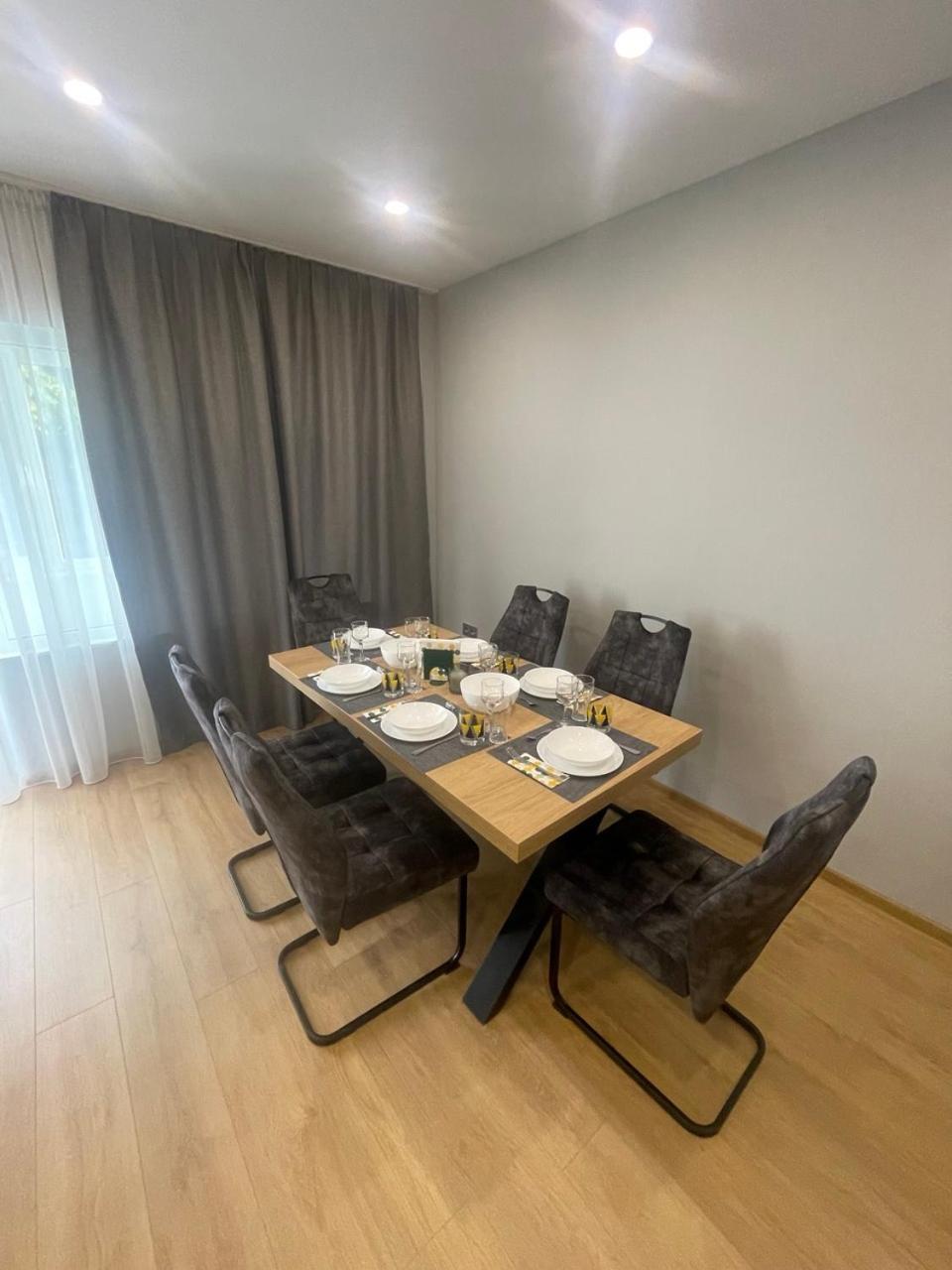 Luxury Central Apartment