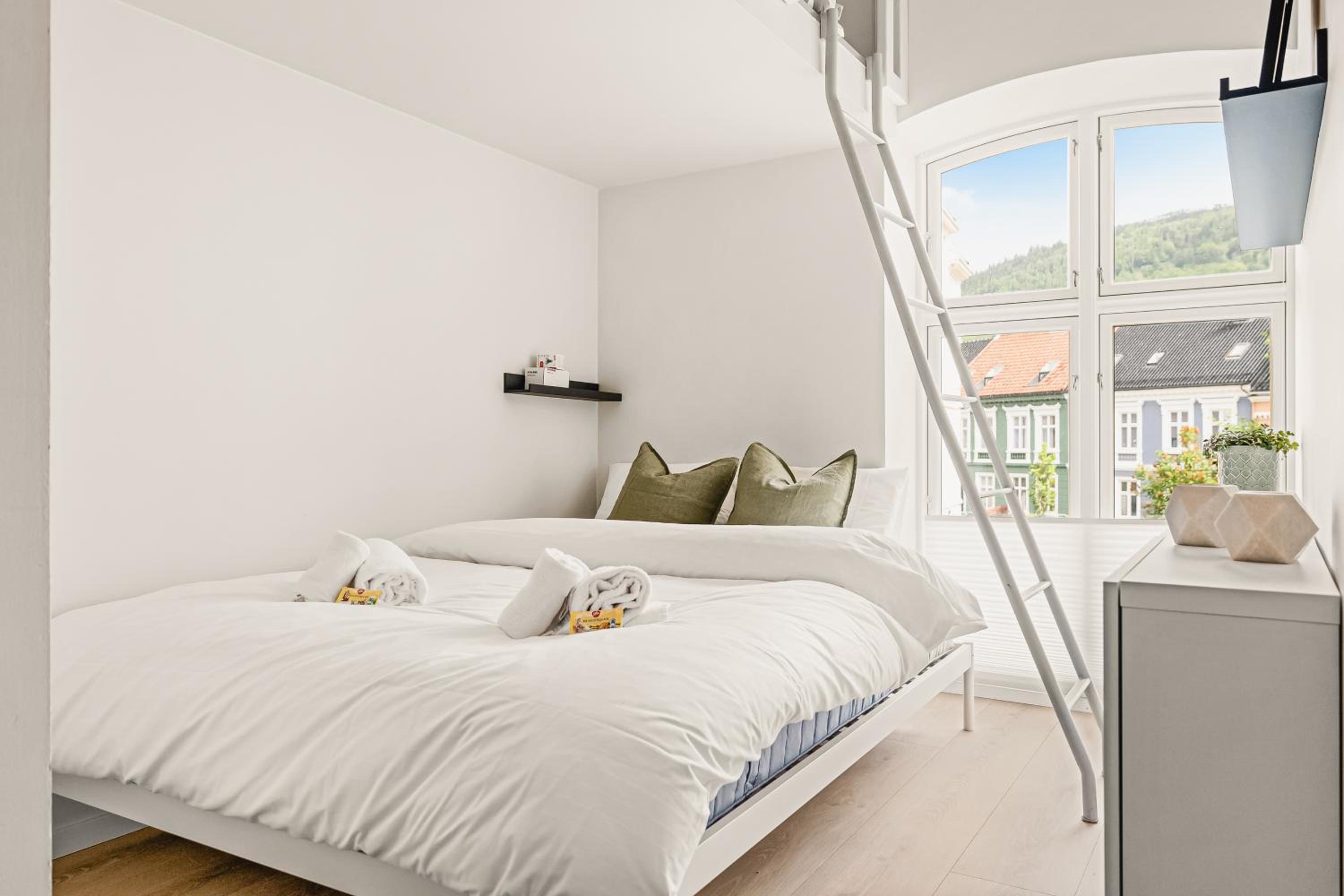 Dinbnb Apartments I Historical Building I 50m To University Museum view 4