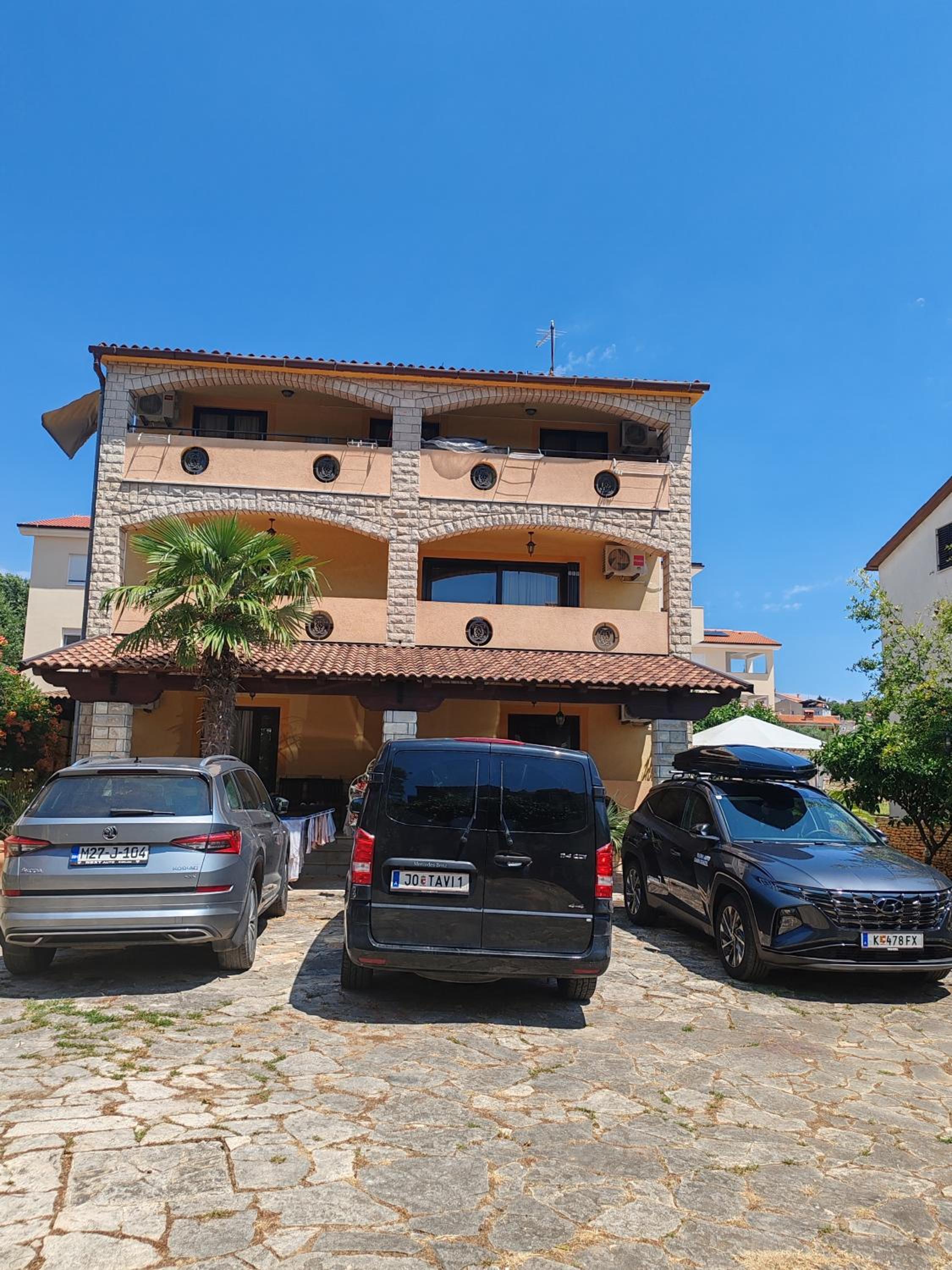 Slim apartmani