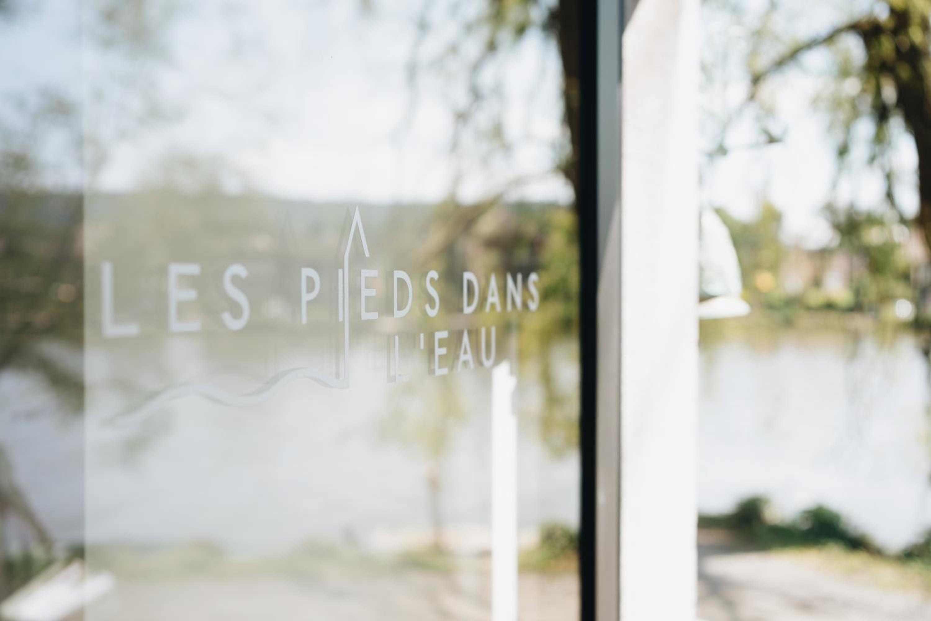 Pieds dans l'eau Private Wellness Bordure de Meuse