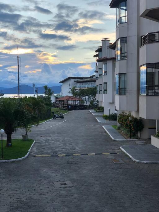 Seja bem-vindo ao seu refúgio à beira-mar!