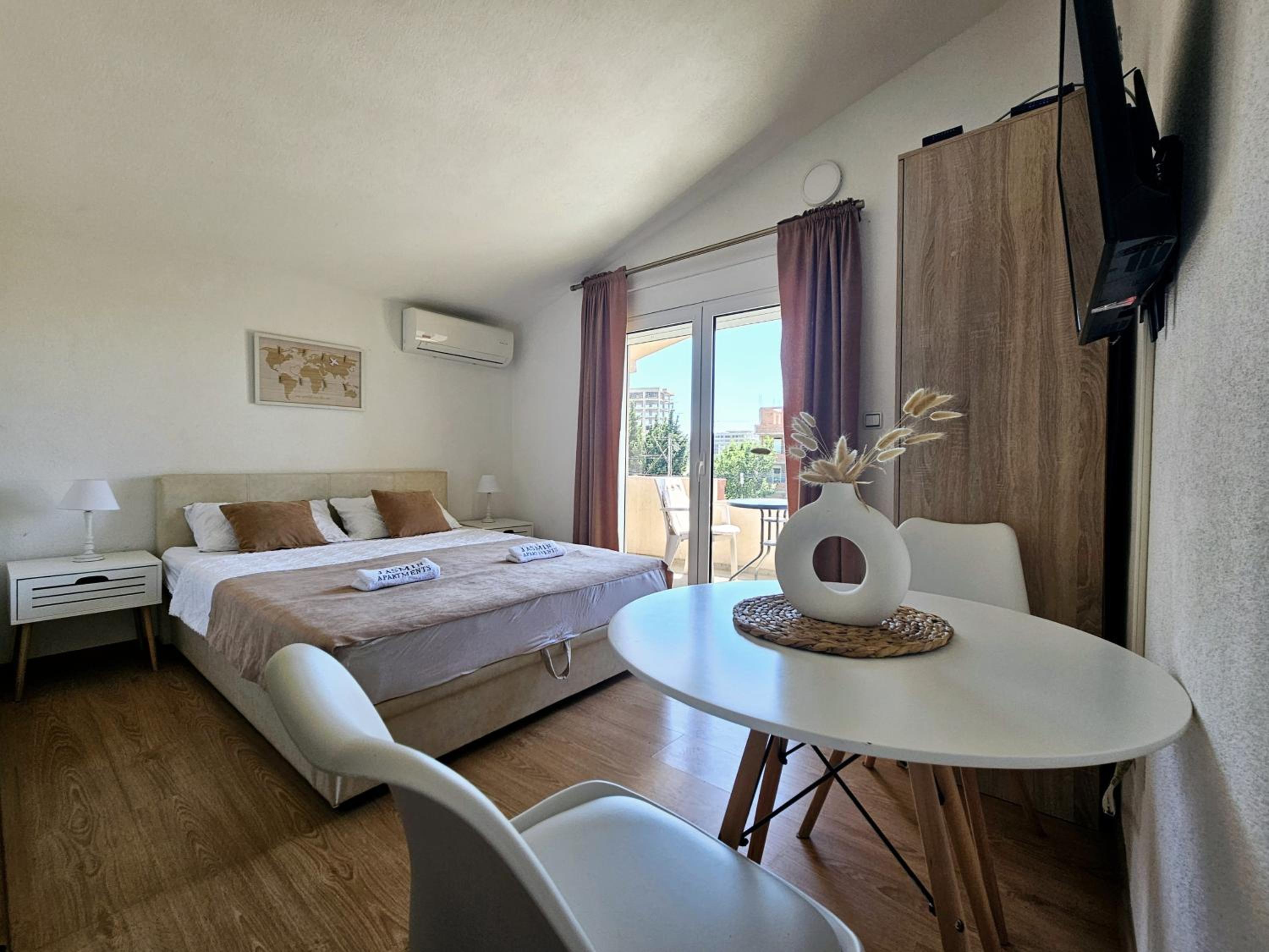Jasmin apartmani view 2