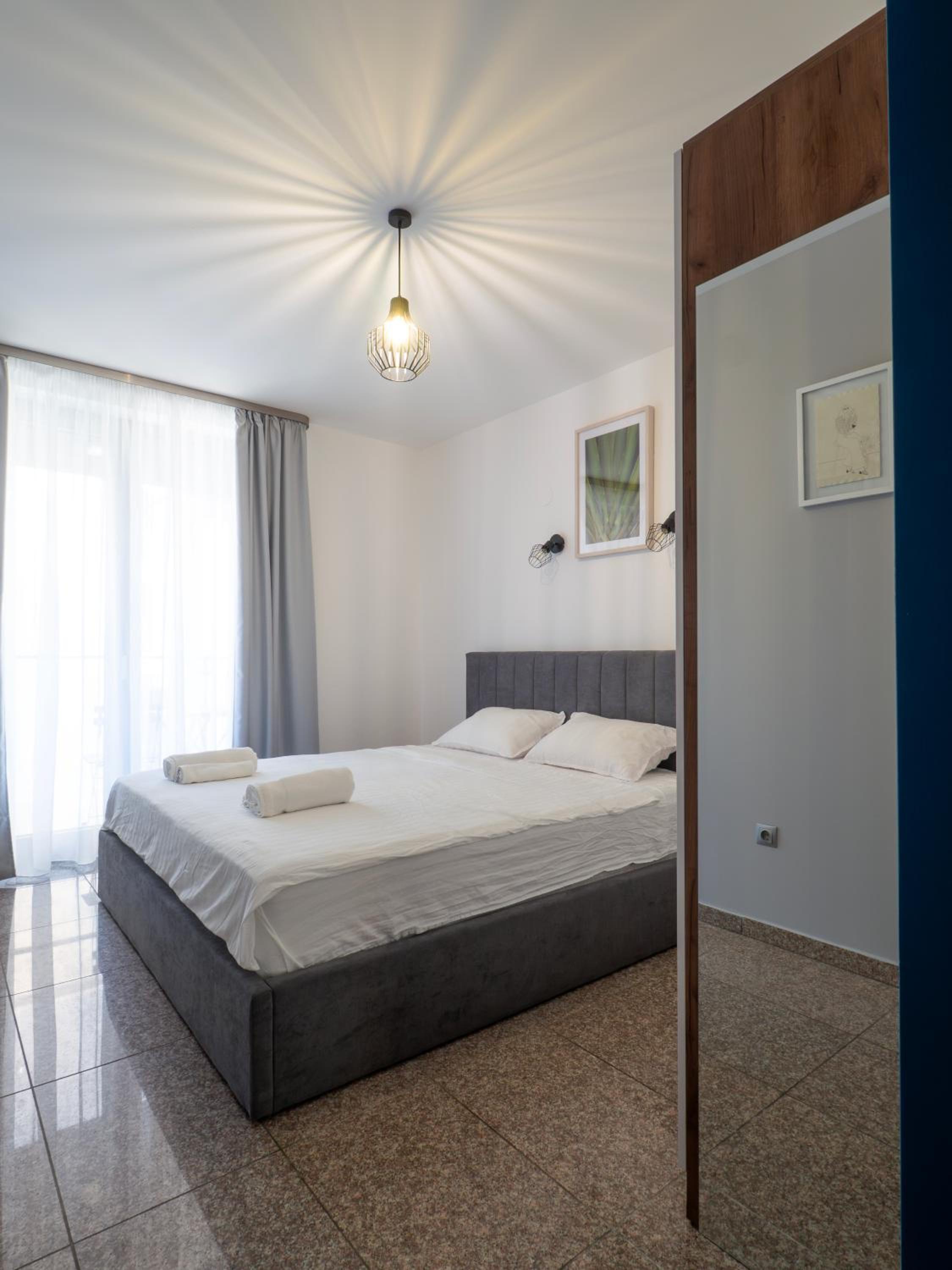 Vertigo 2 Modern 2-Bedroom Apartment with Parking & Vitosha View