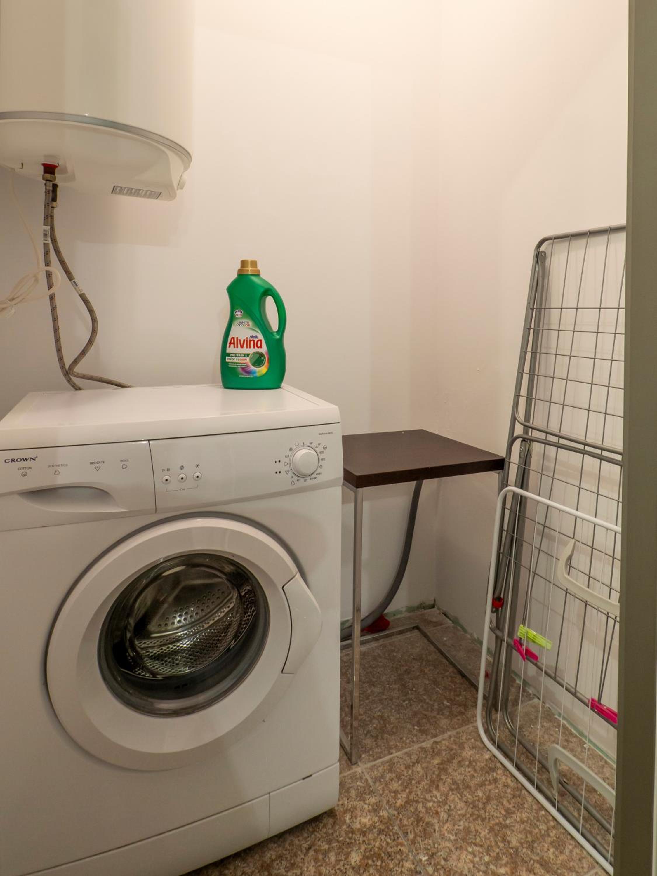 Vertigo 2 Modern 2-Bedroom Apartment with Parking & Vitosha View