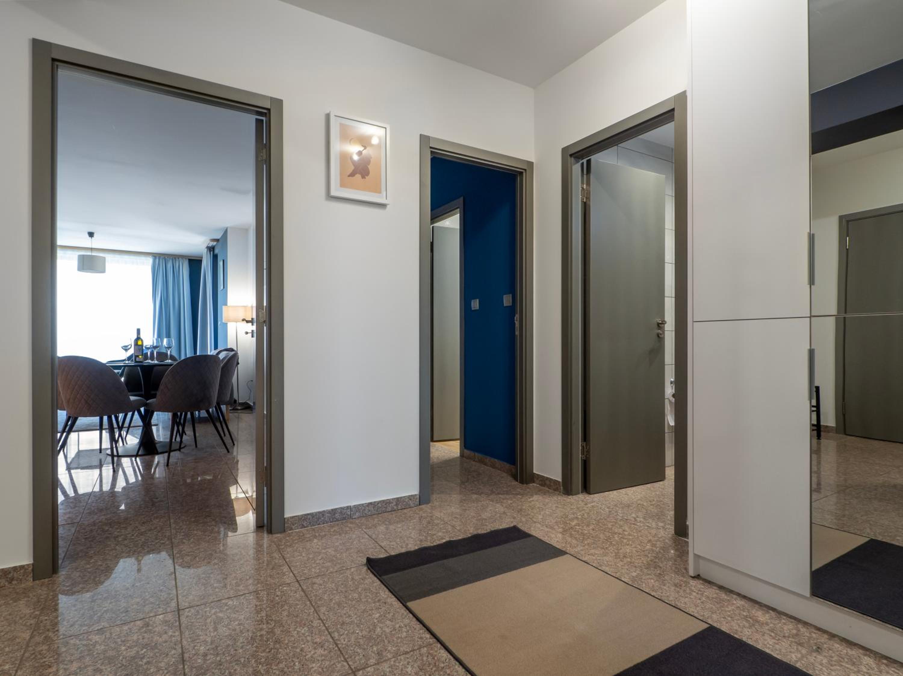 Vertigo 2 Modern 2-Bedroom Apartment with Parking & Vitosha View