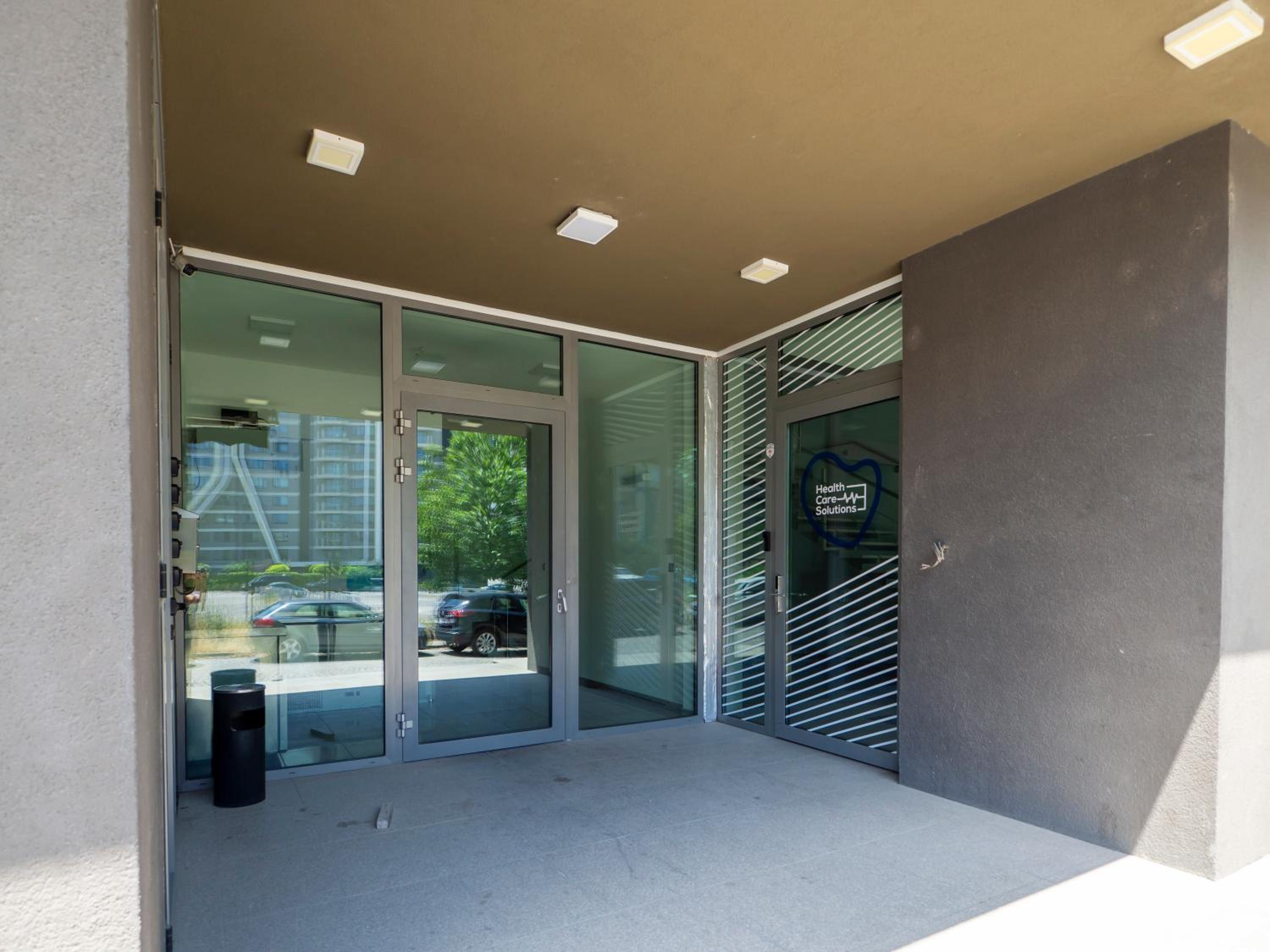 Vertigo 2 Modern 2-Bedroom Apartment with Parking & Vitosha View