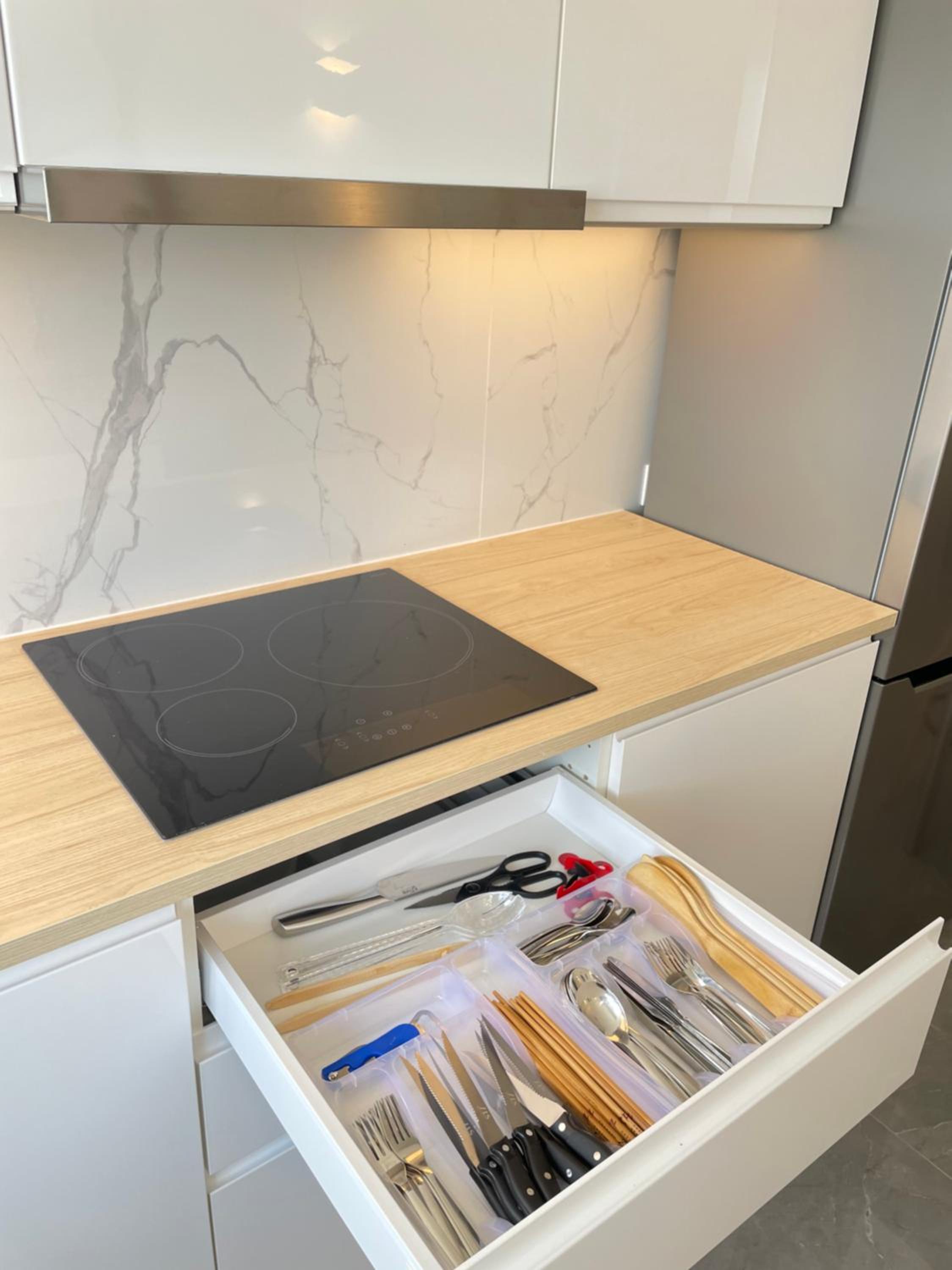 PARIS PANTIN Magnifique Appartement 4 pièces de 108m2 avec 2 PARKING intérieur - très cosy pour 1 à 12 personnes - Entièrement refait à neuf ENTIRE APARTME
