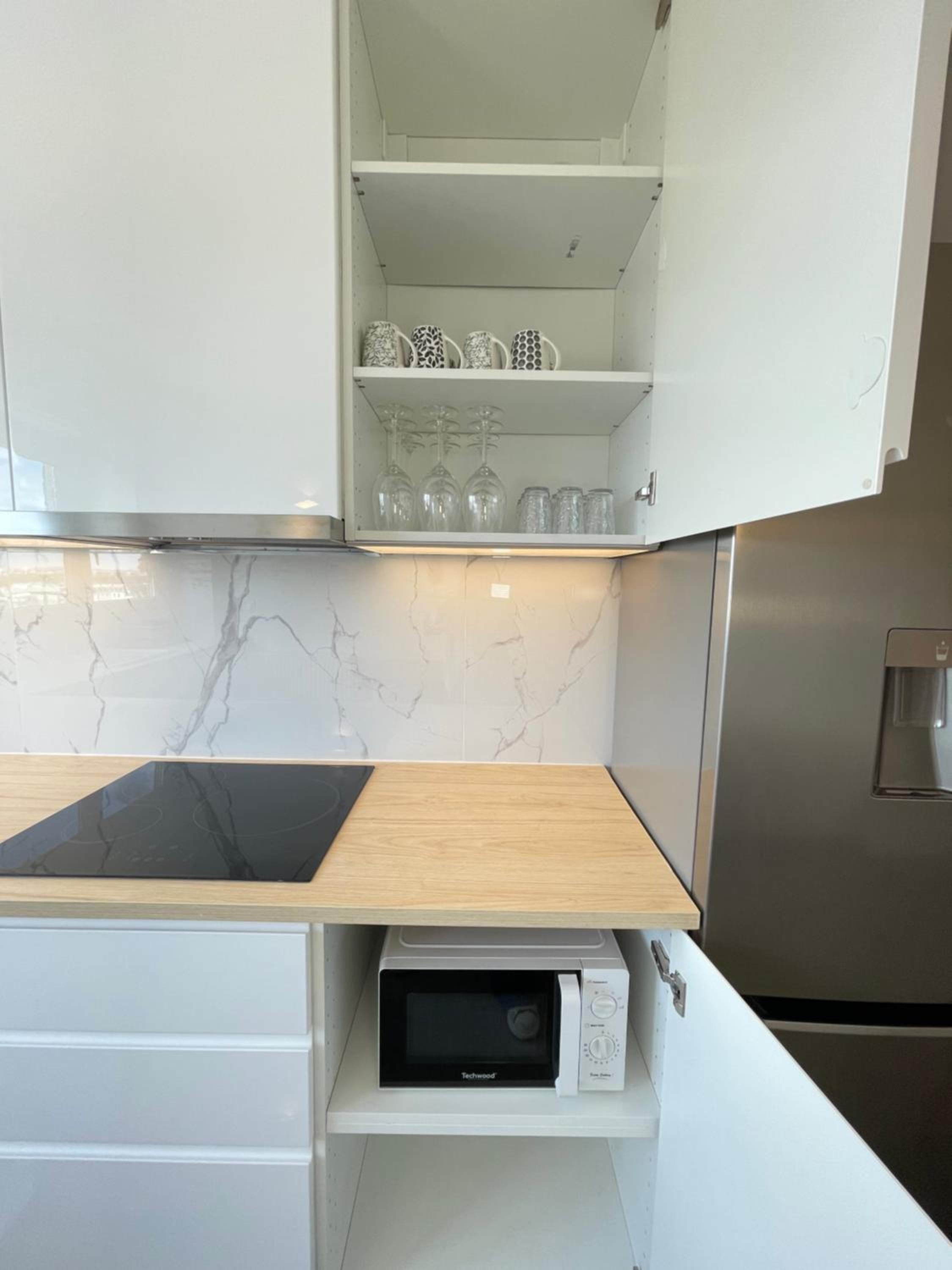 PARIS PANTIN Magnifique Appartement 4 pièces de 108m2 avec 2 PARKING intérieur - très cosy pour 1 à 12 personnes - Entièrement refait à neuf ENTIRE APARTME