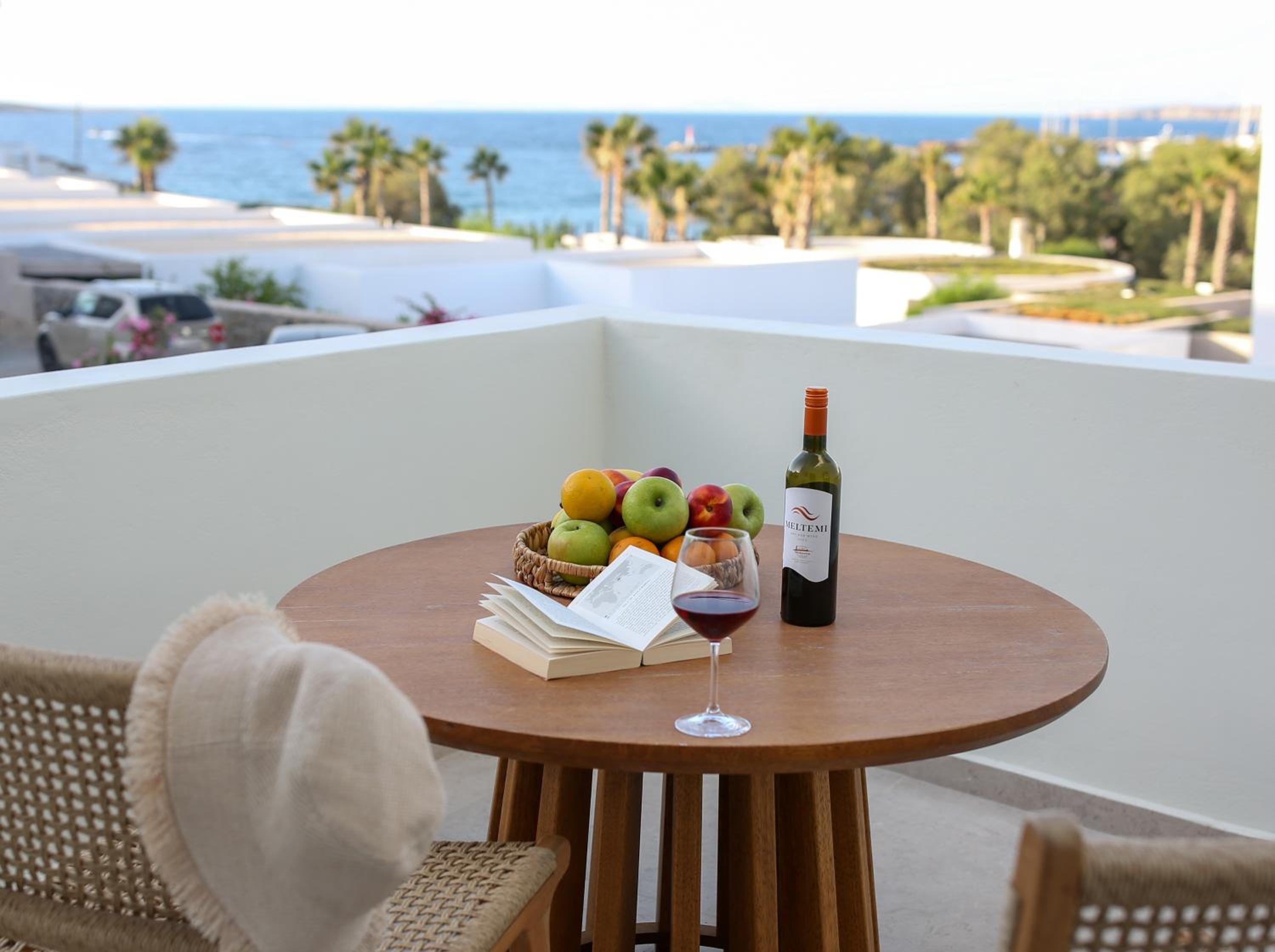 La Maltese Boutique Paros photo 3