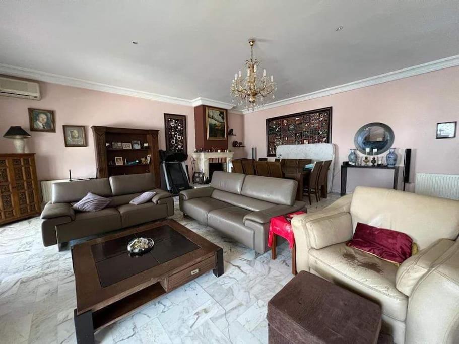 Luxurious villa with pool and beach access view 4