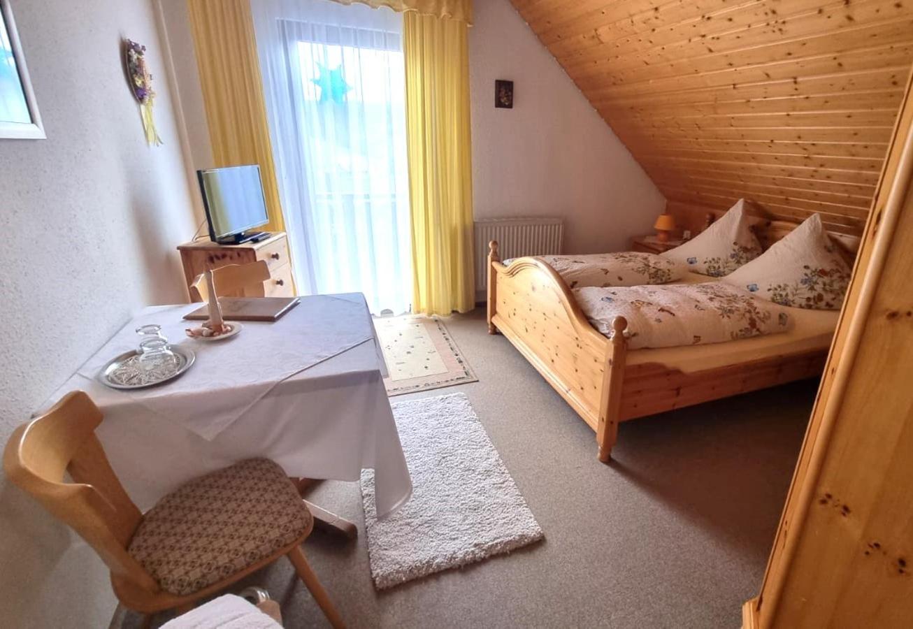Black Forest Holidays - Auerhahn - Schwarz Wald