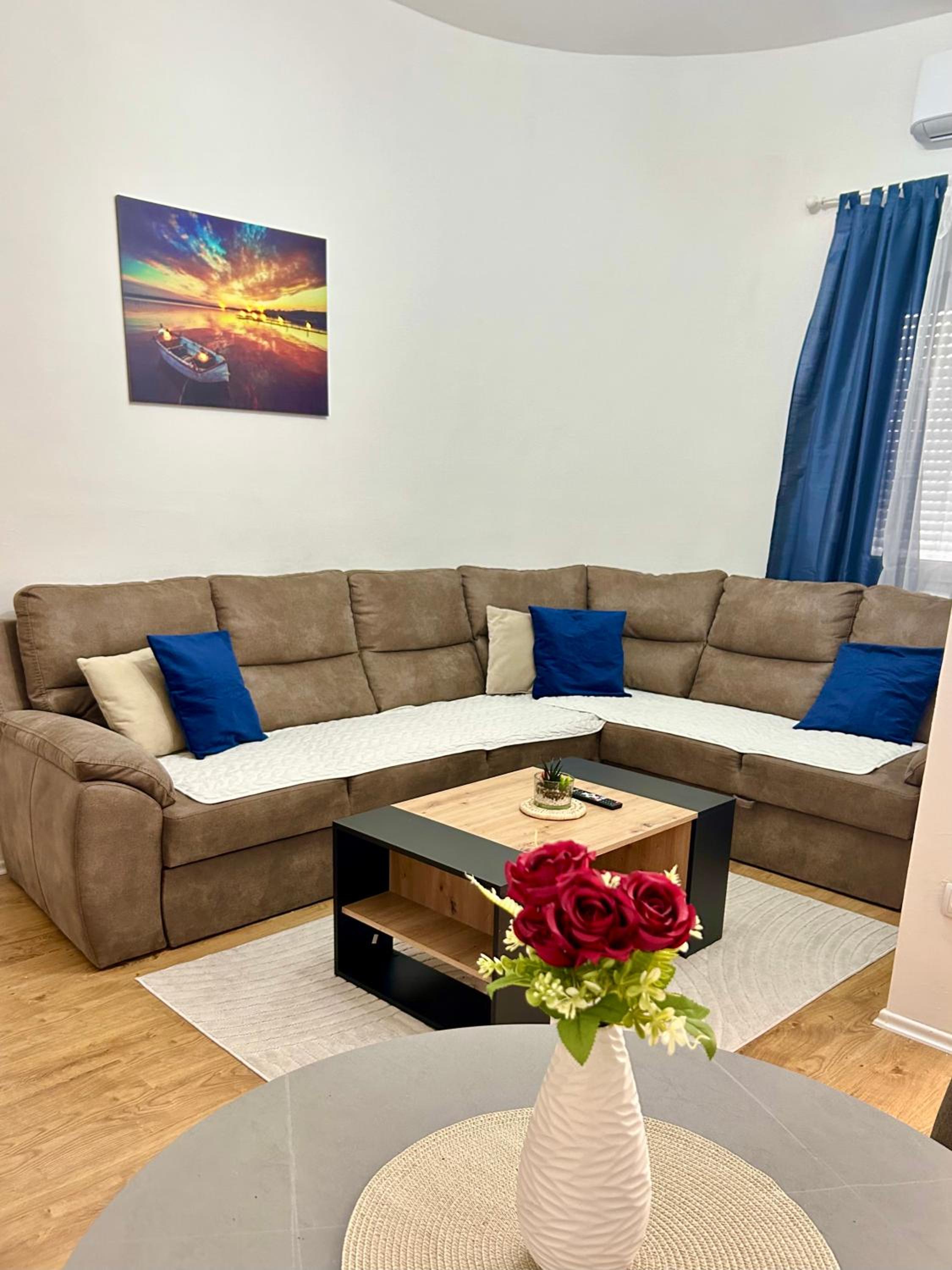 Apartment Tajra