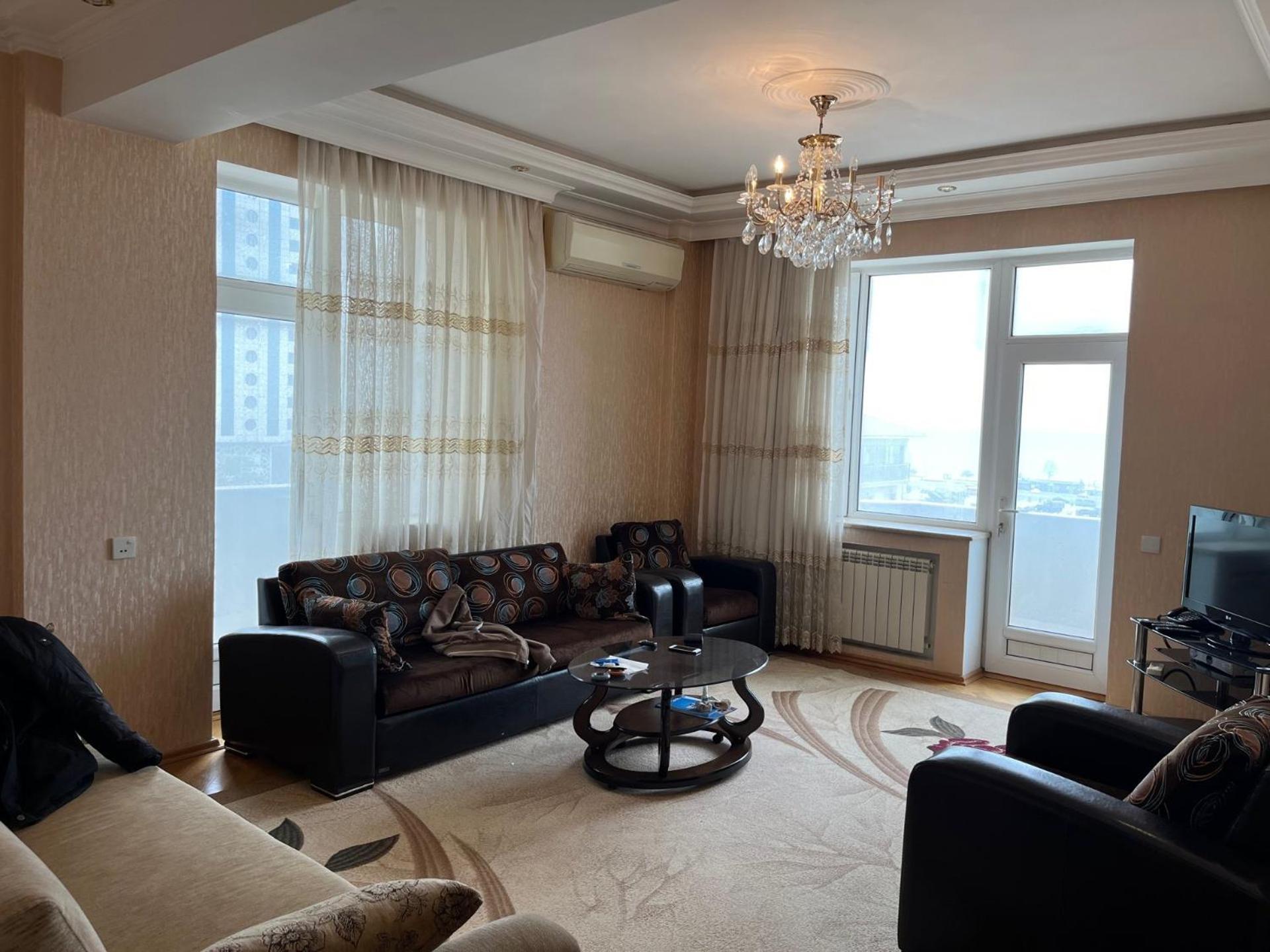 Sea view couple apartmant at boulvard,near nizami street
