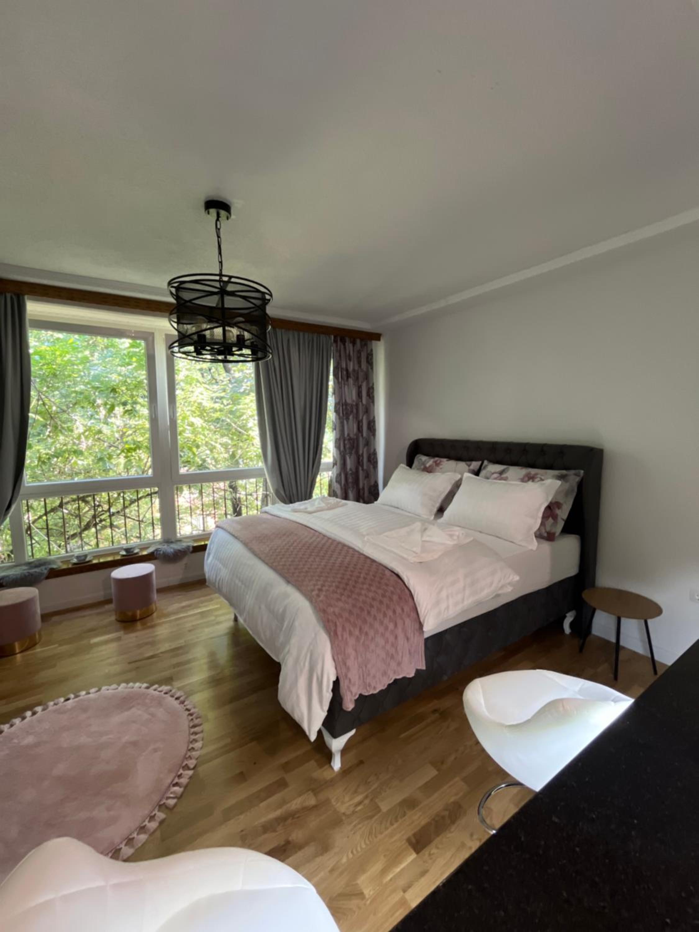 Central Botanic Apartment