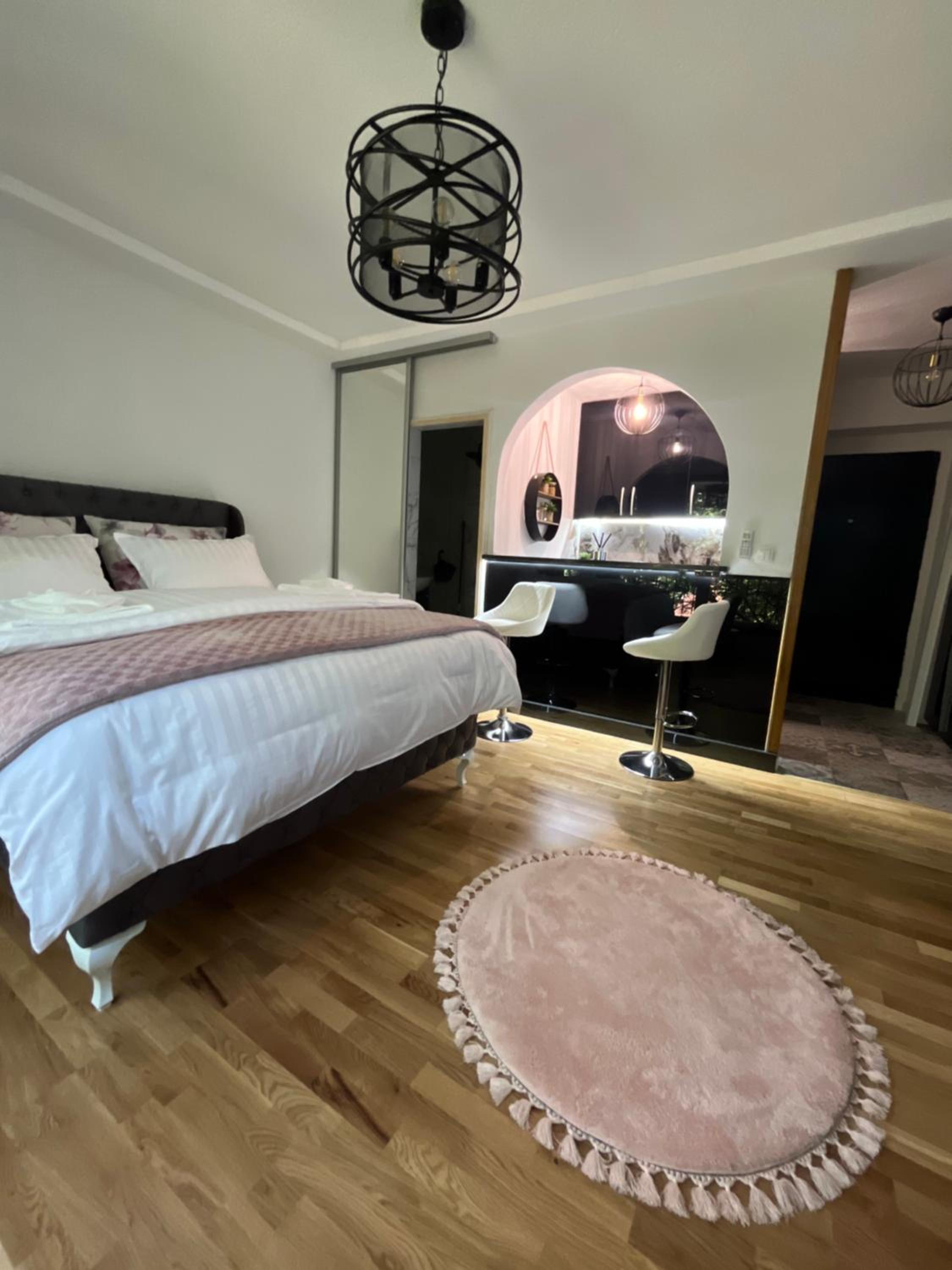 Central Botanic Apartment