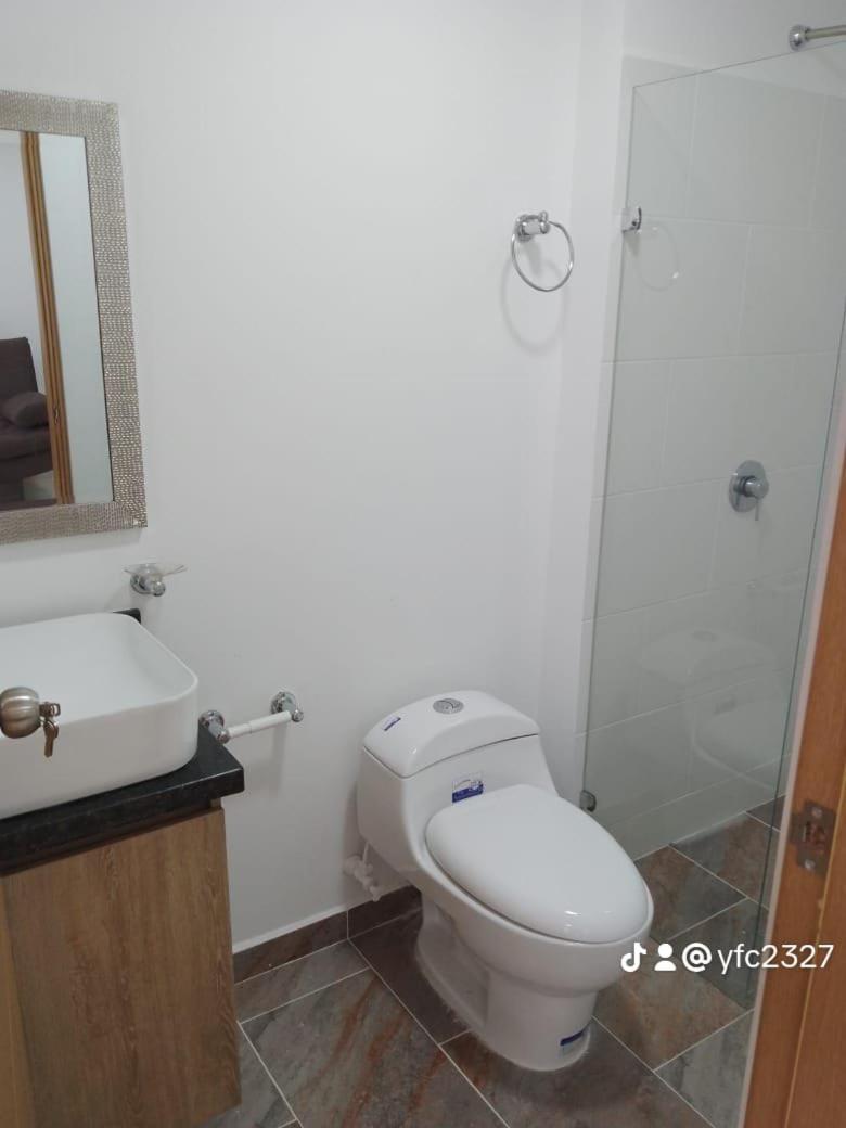 Apartasoles en San Jerónimo 207