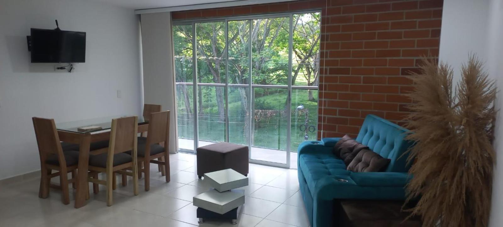 Apartasoles en San Jerónimo 207