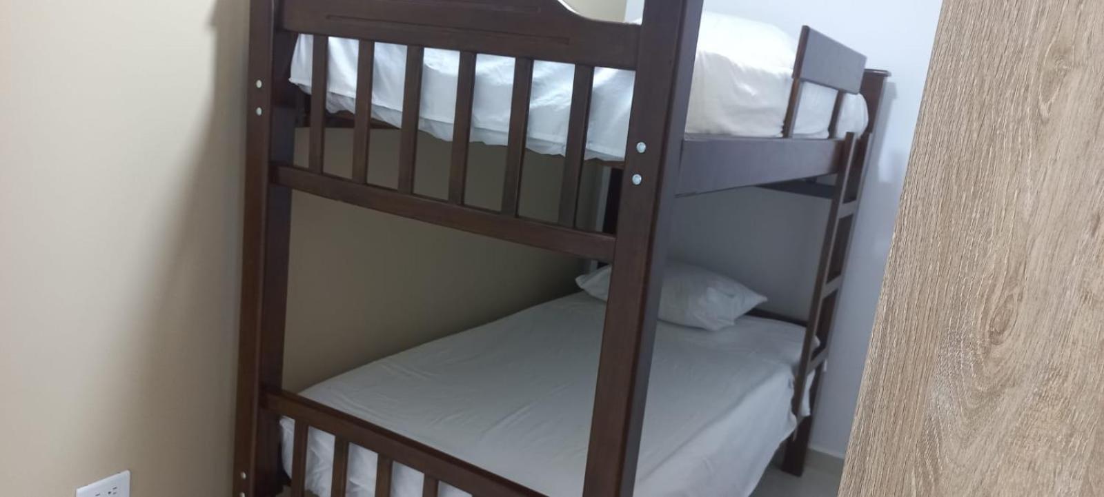Apartasoles en San Jerónimo 207