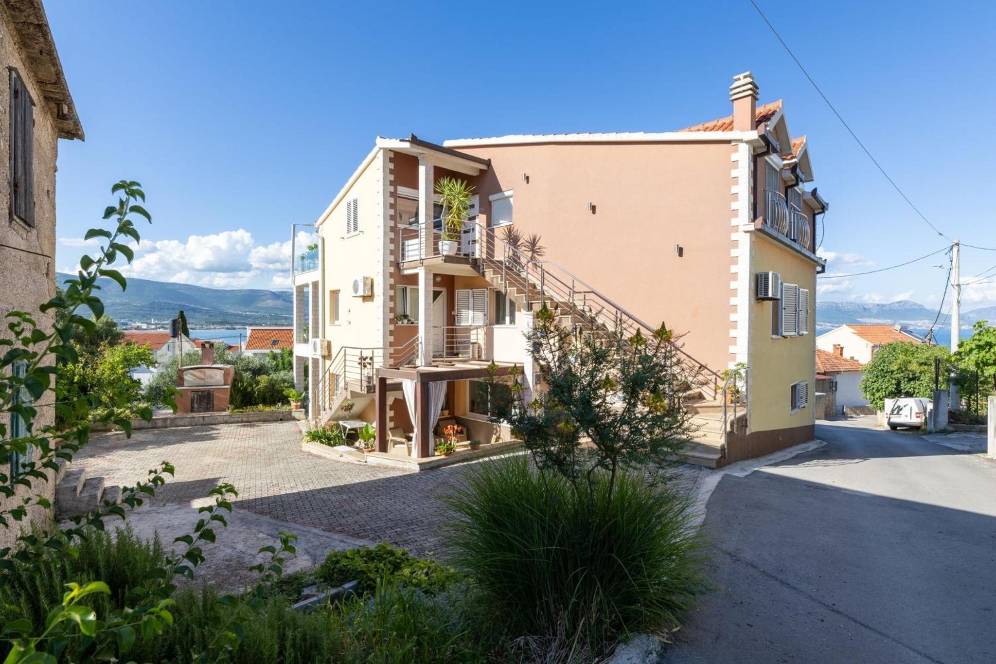 Apartments Belmat view 3