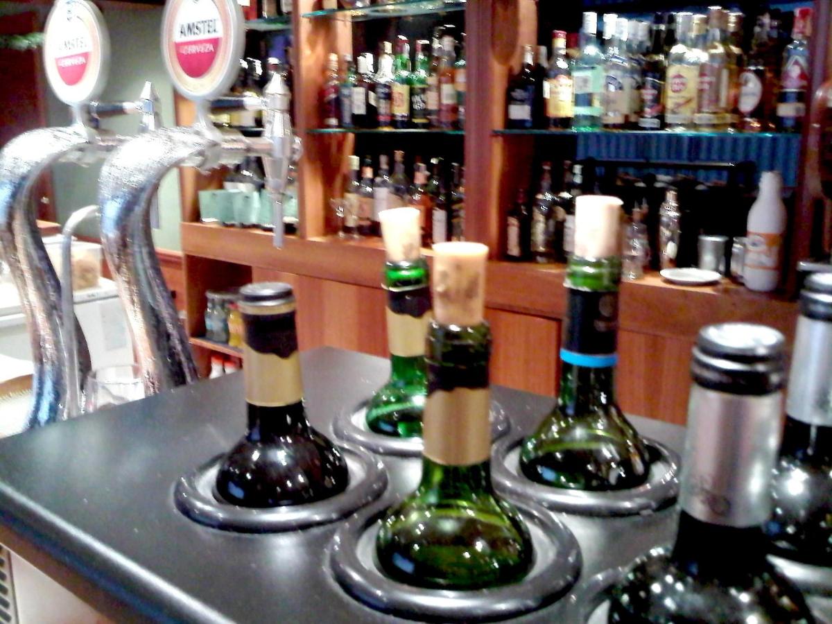 bar