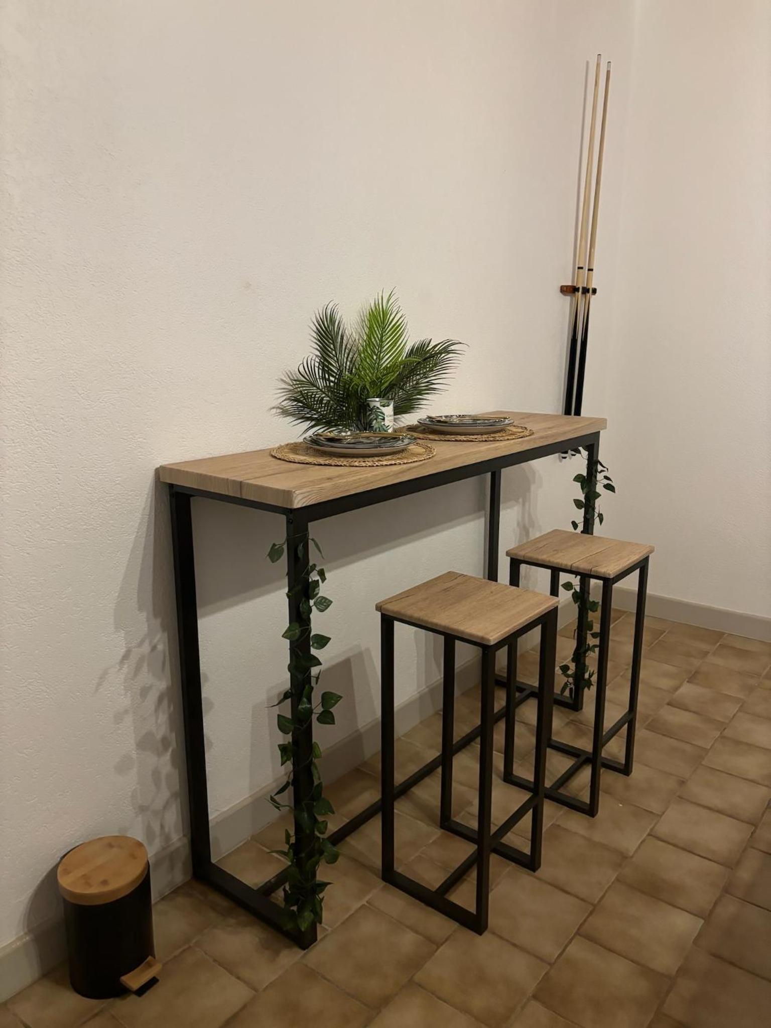 Tropic Retreat