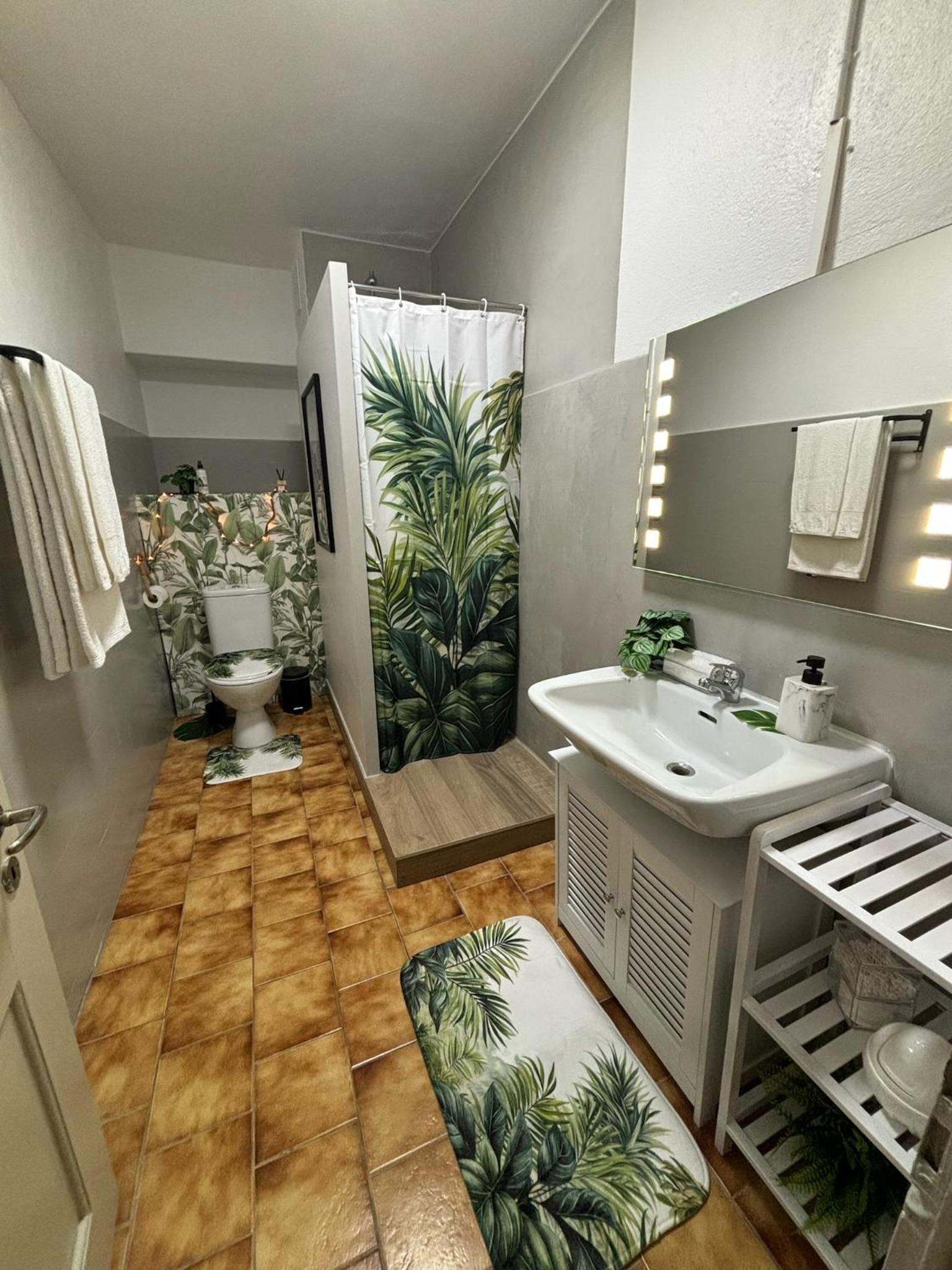 Tropic Retreat