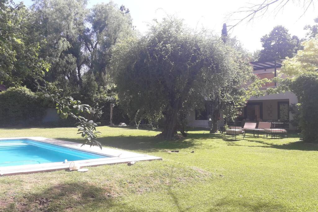 casa en el corazon de chacras de coria