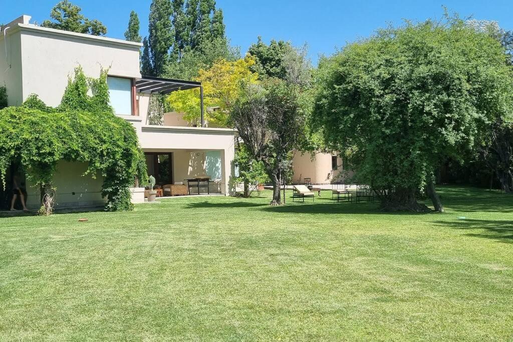casa en el corazon de chacras de coria