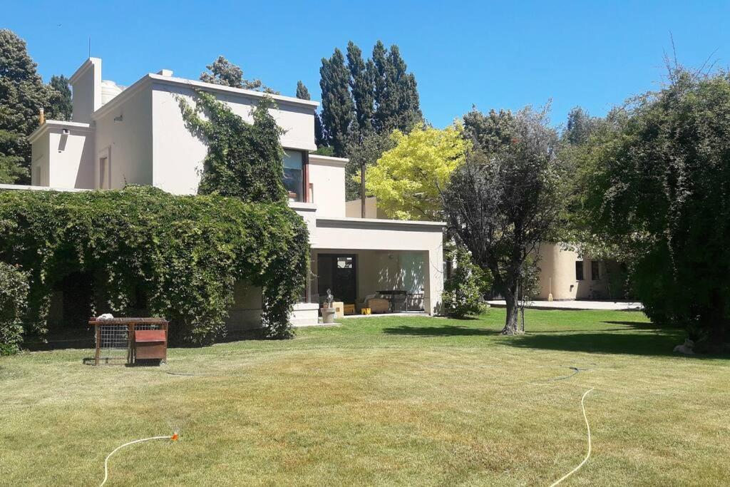 casa en el corazon de chacras de coria