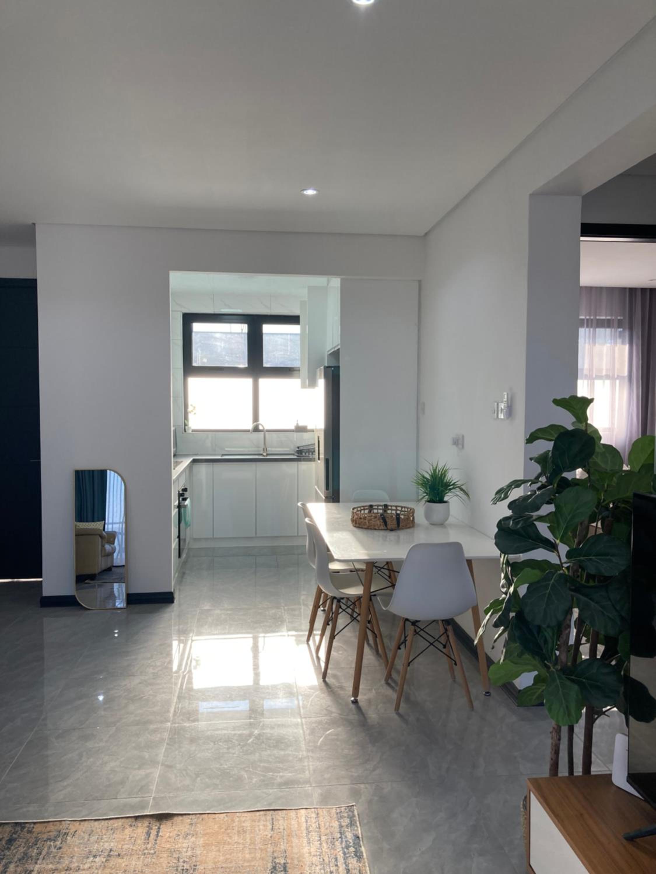 Urban Awe Apartment- Setlhoa