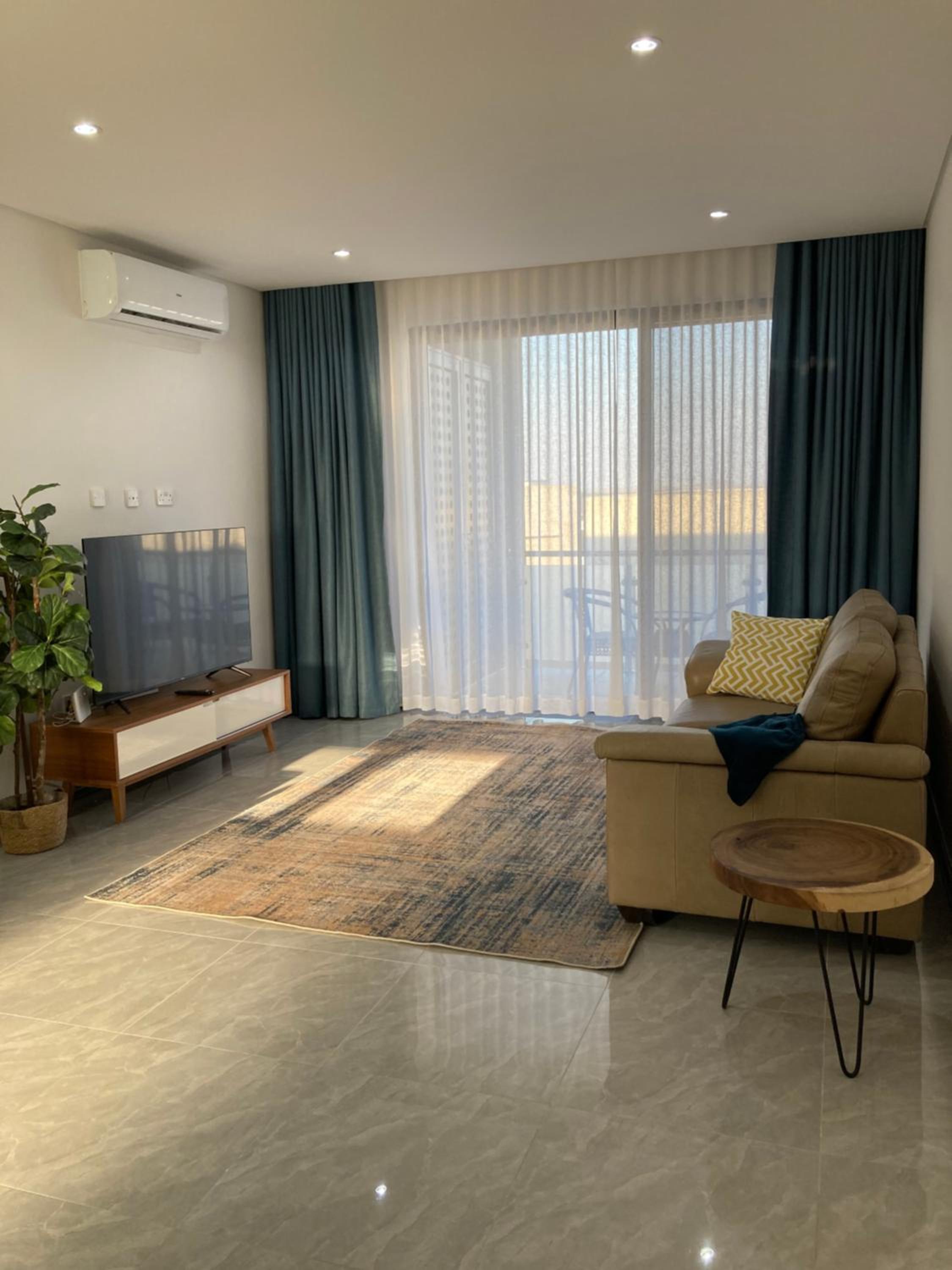 Urban Awe Apartment- Setlhoa