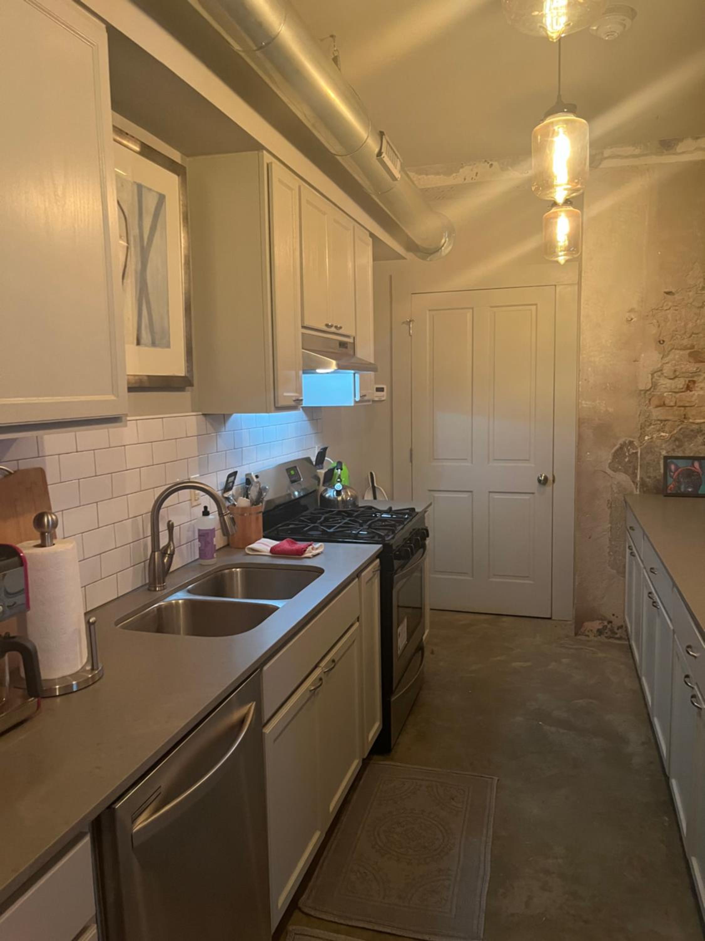Very Close to French Quarter 2Bed view 5
