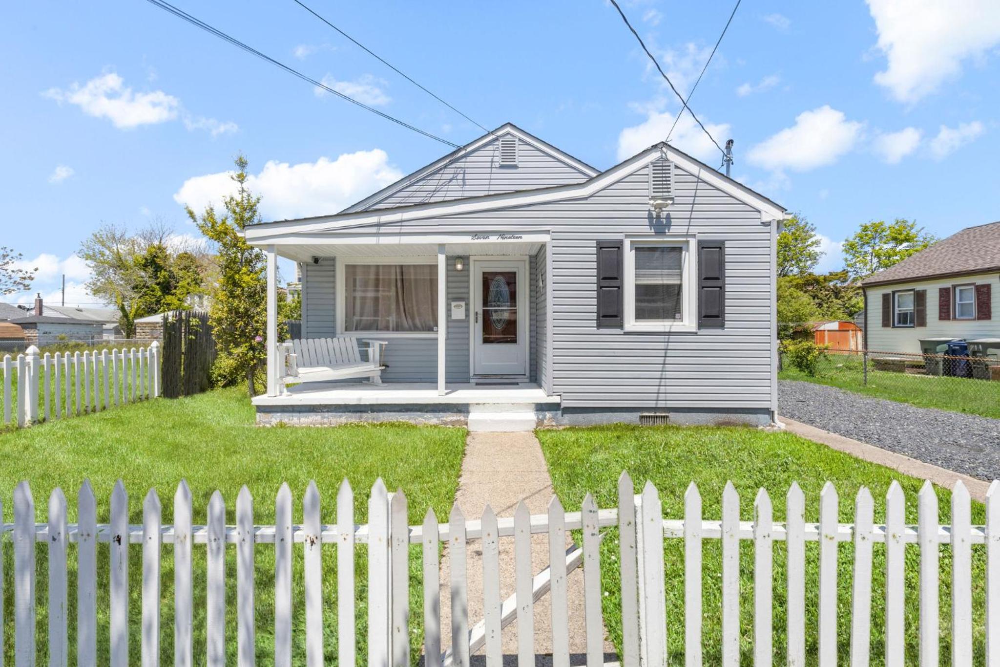 NEW! Quiet Family House near the Casino view 3