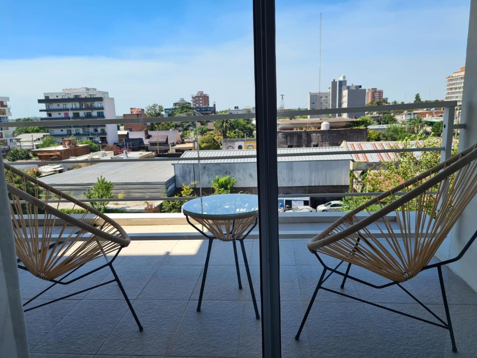 La Morada Rentals & Studio 44 - Centro Escobar- Parking con costo-