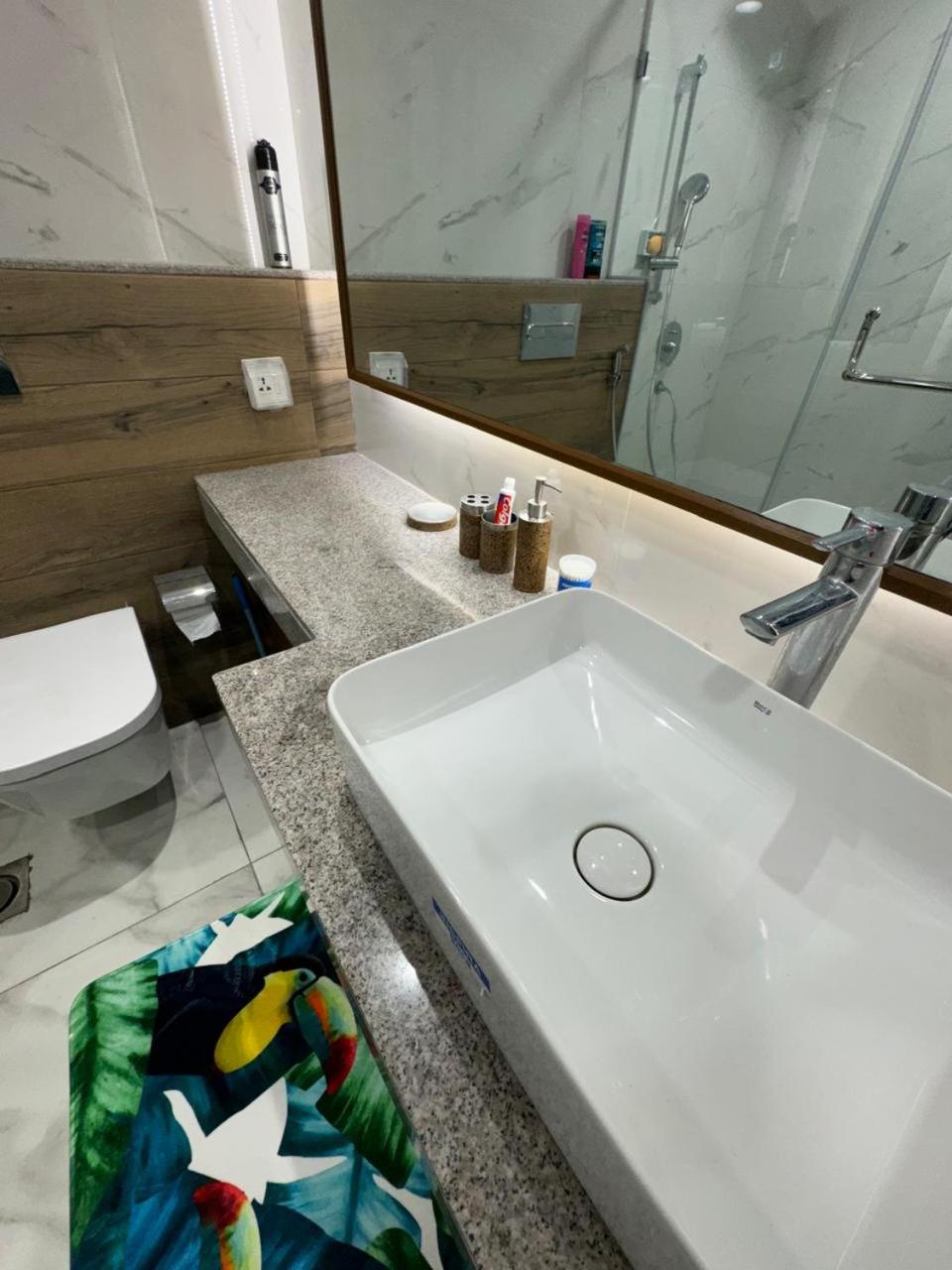 Penta Square - Artistic One Bed view 2