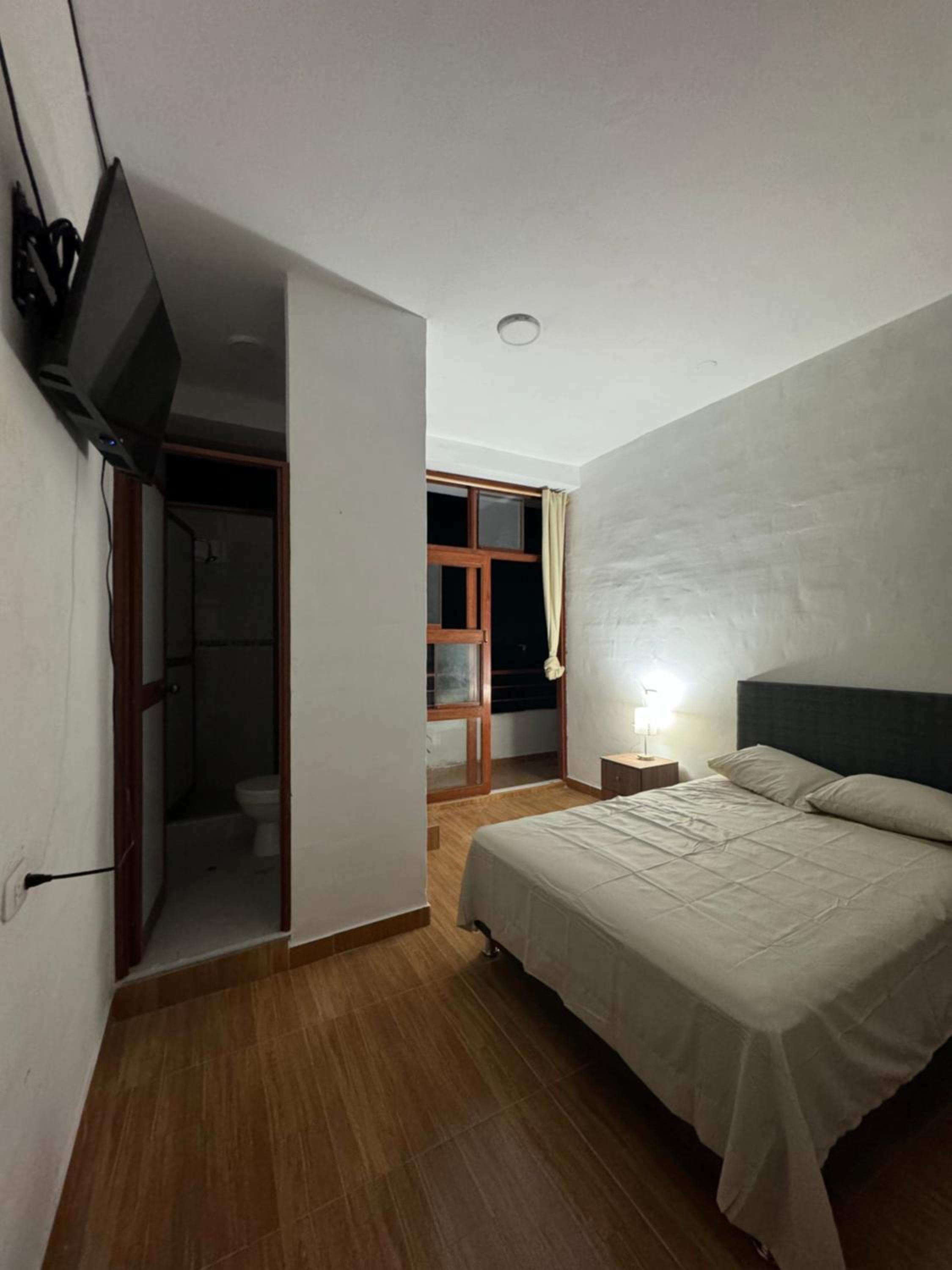 Photo 6